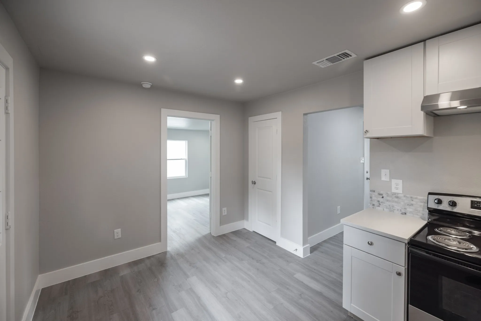 Single Family Residence For Sale in Taylor County , 1434 Lillius Street, Abilene, Texas 79603, 3 Bedroom, 1 Bathroom, Garage spaces, 994 Sqft, built in 1950, mls#21368900, Real Estate Agent in Abilene, Homes For Sale in Taylor county, Homes For Sale in Abilene, Realtor in Abilene Texas, Real Estate Brokerage Independent Realty Texas, Luminita Cordes Realtor