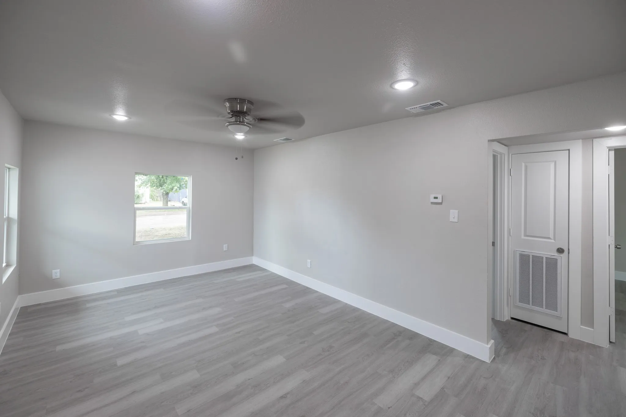 Single Family Residence For Sale in Taylor County , 1434 Lillius Street, Abilene, Texas 79603, 3 Bedroom, 1 Bathroom, Garage spaces, 994 Sqft, built in 1950, mls#21368900, Real Estate Agent in Abilene, Homes For Sale in Taylor county, Homes For Sale in Abilene, Realtor in Abilene Texas, Real Estate Brokerage Independent Realty Texas, Luminita Cordes Realtor
