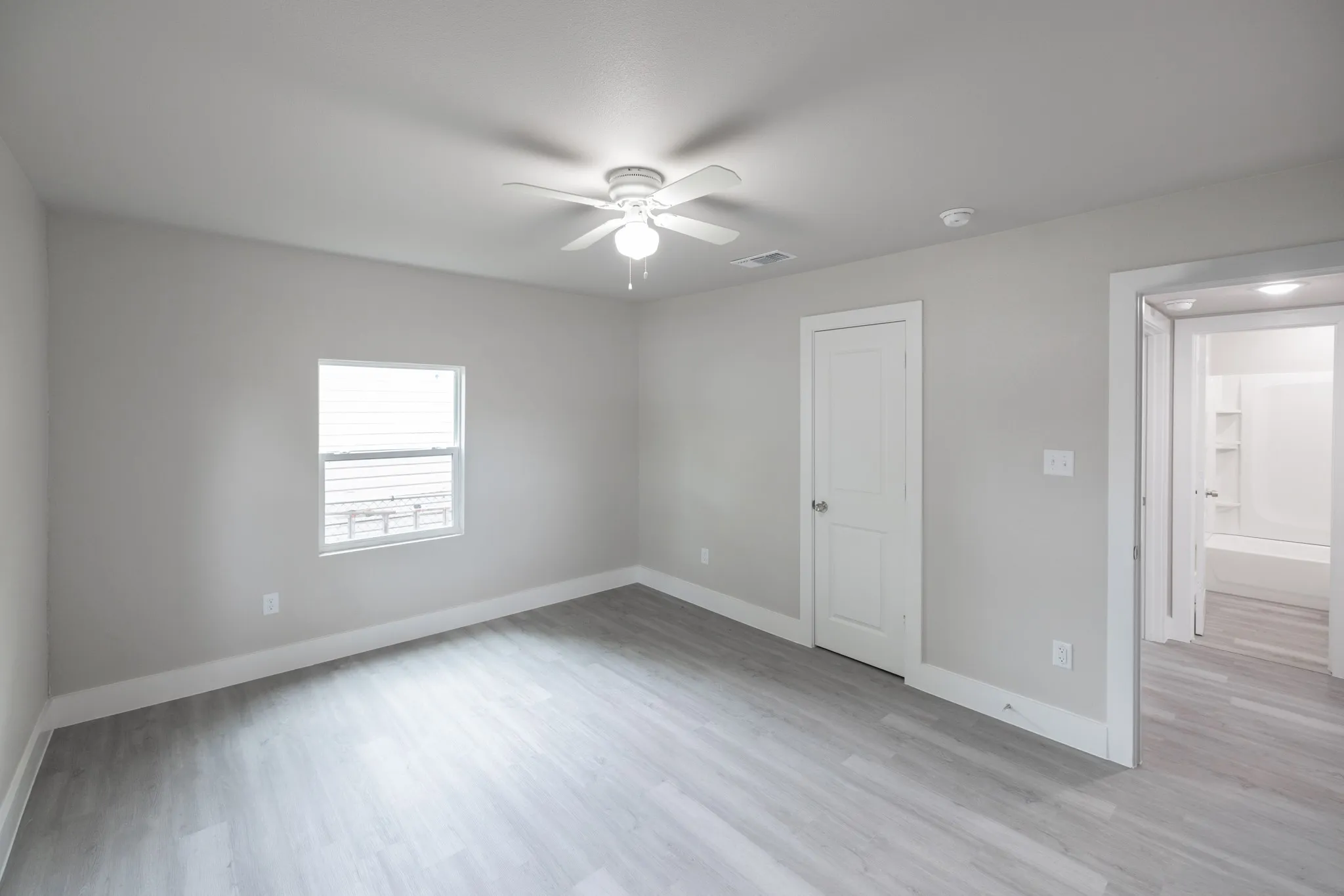 Single Family Residence For Sale in Taylor County , 1434 Lillius Street, Abilene, Texas 79603, 3 Bedroom, 1 Bathroom, Garage spaces, 994 Sqft, built in 1950, mls#21368900, Real Estate Agent in Abilene, Homes For Sale in Taylor county, Homes For Sale in Abilene, Realtor in Abilene Texas, Real Estate Brokerage Independent Realty Texas, Luminita Cordes Realtor