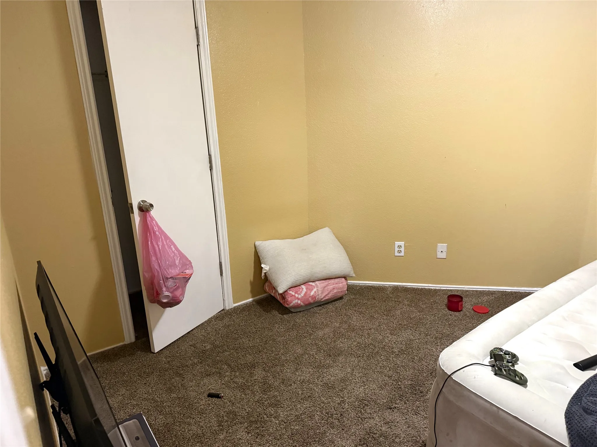Condominium For Sale in Dallas County , 9825 Walnut Street M 207, Dallas, Texas 75243, 2 Bedroom, 1 Bathroom, Garage spaces, 931 Sqft, built in 1983, mls#21374923, Real Estate Agent in Dallas, Homes For Sale in Dallas county, Homes For Sale in Dallas, Realtor in Dallas Texas, Real Estate Brokerage Independent Realty Texas, Luminita Cordes Realtor