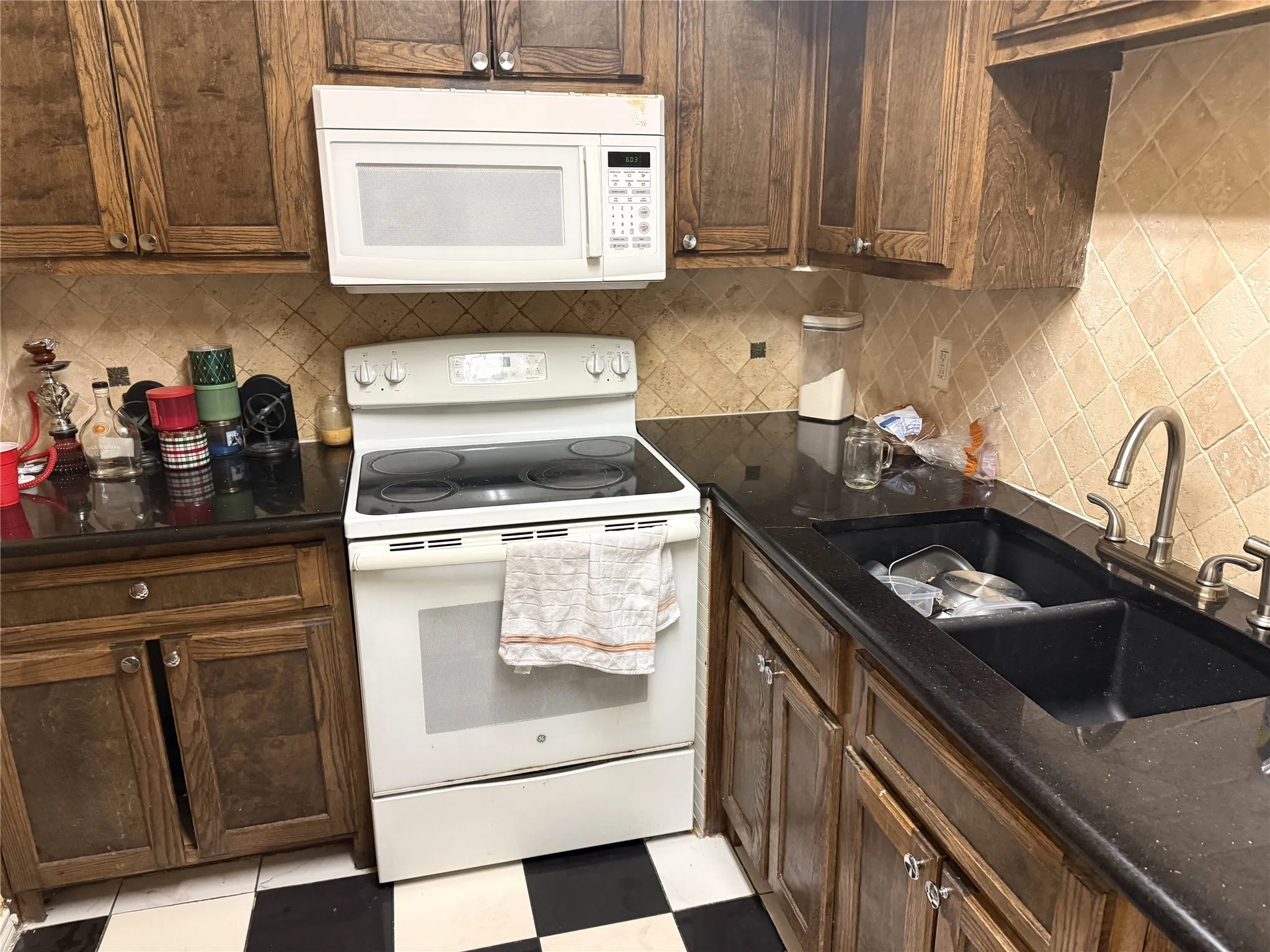 Condominium For Sale in Dallas County , 9825 Walnut Street M 207, Dallas, Texas 75243, 2 Bedroom, 1 Bathroom, Garage spaces, 931 Sqft, built in 1983, mls#21374923, Real Estate Agent in Dallas, Homes For Sale in Dallas county, Homes For Sale in Dallas, Realtor in Dallas Texas, Real Estate Brokerage Independent Realty Texas, Luminita Cordes Realtor