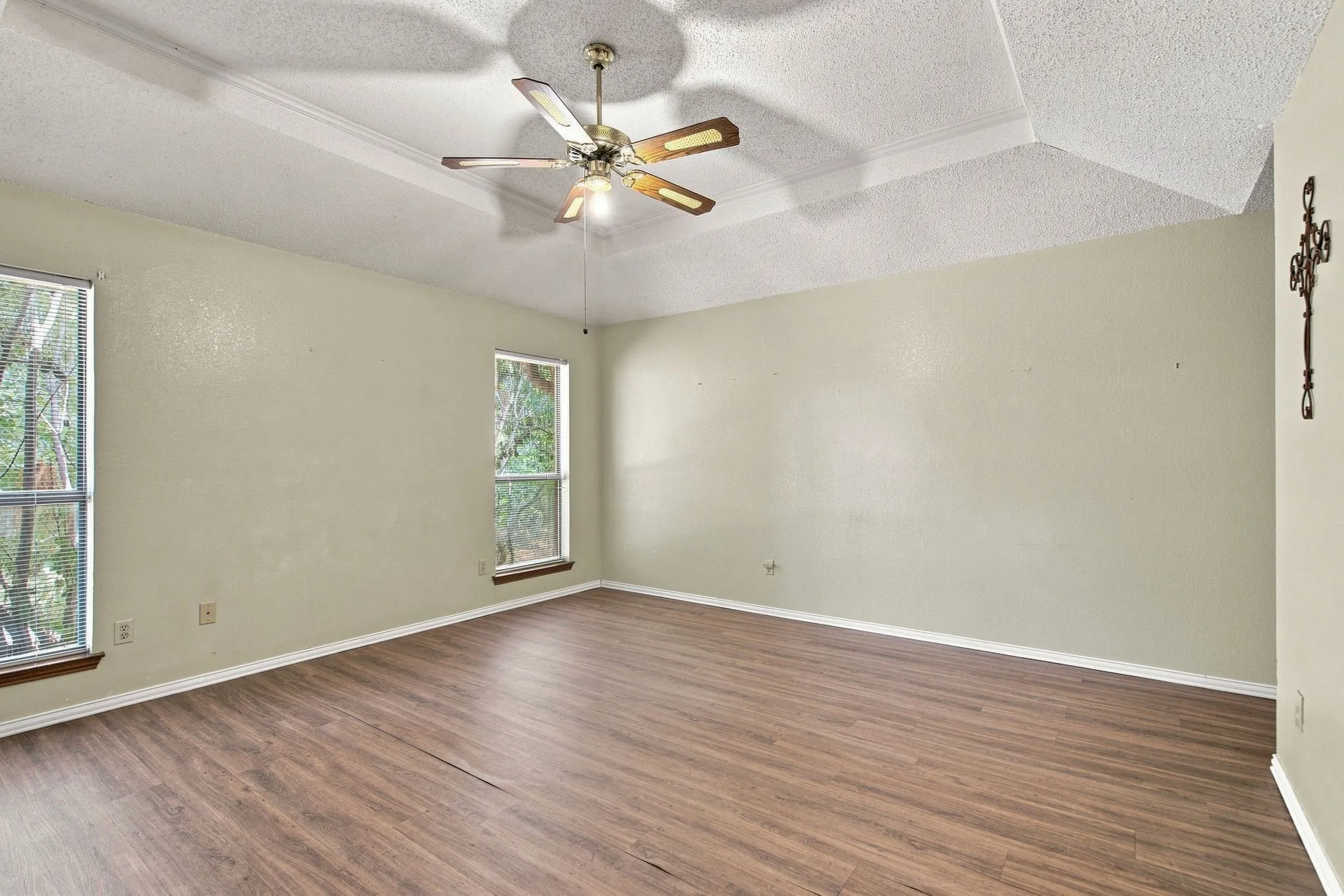 Single Family Residence For Sale in Denton County , 1100 Coker Drive, Flower Mound, Texas 75028, 3 Bedroom, 2 Bathroom, 2 Garage spaces, 1,674 Sqft, built in 1986, mls#21374273, Real Estate Agent in Flower Mound, Homes For Sale in Denton county, Homes For Sale in Flower Mound, Realtor in Flower Mound Texas, Real Estate Brokerage Independent Realty Texas, Luminita Cordes Realtor