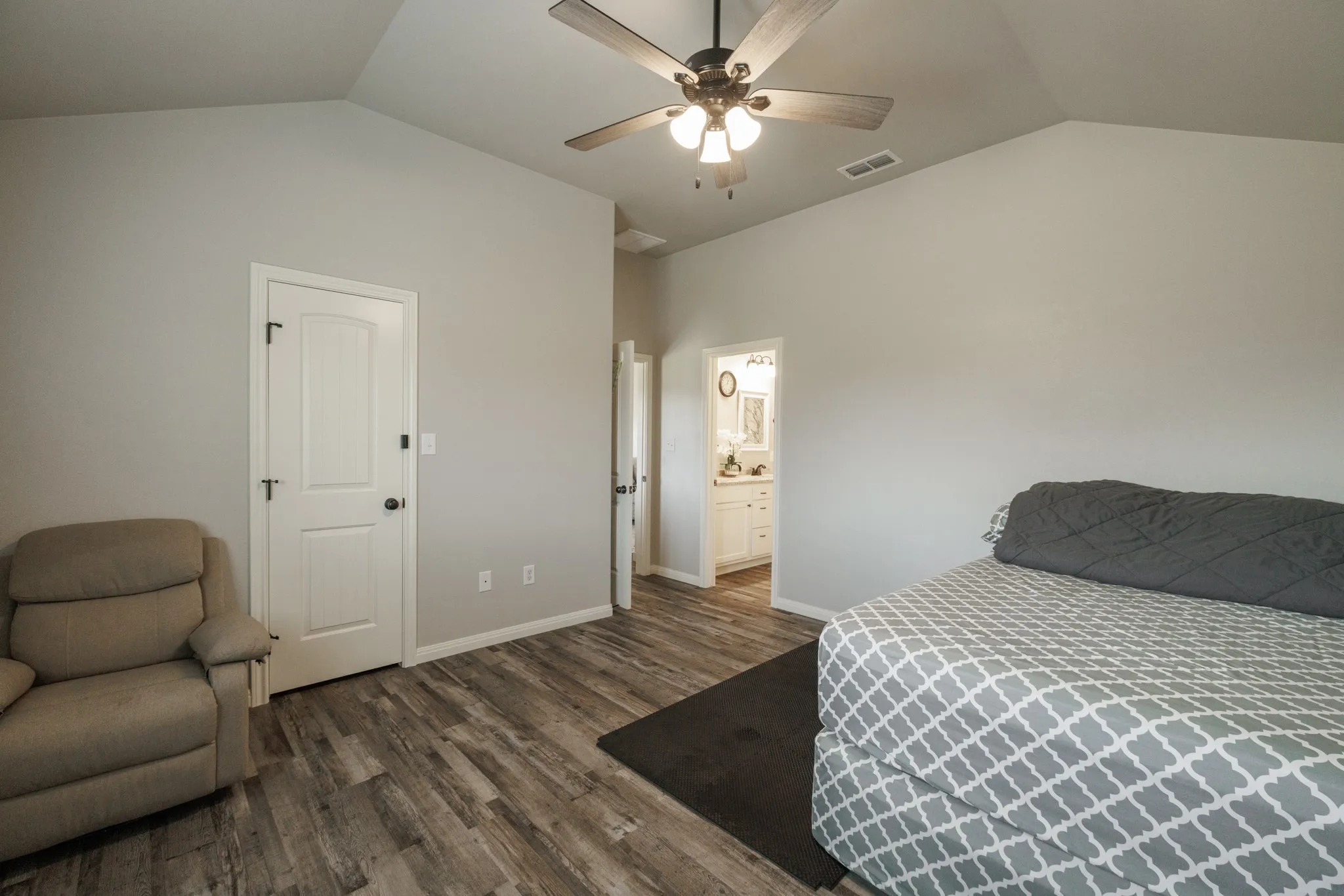 Single Family Residence For Rent in Taylor County , 1839 Sweetwater Lane, Abilene, Texas 79602, 3 Bedroom, 2 Bathroom, 2 Garage spaces, 1,257 Sqft, built in 2024, mls#21356306, Real Estate Agent in Abilene, Homes For Rent in Taylor county, Homes For Rent in Abilene, Realtor in Abilene Texas, Real Estate Brokerage Independent Realty Texas, Luminita Cordes Realtor