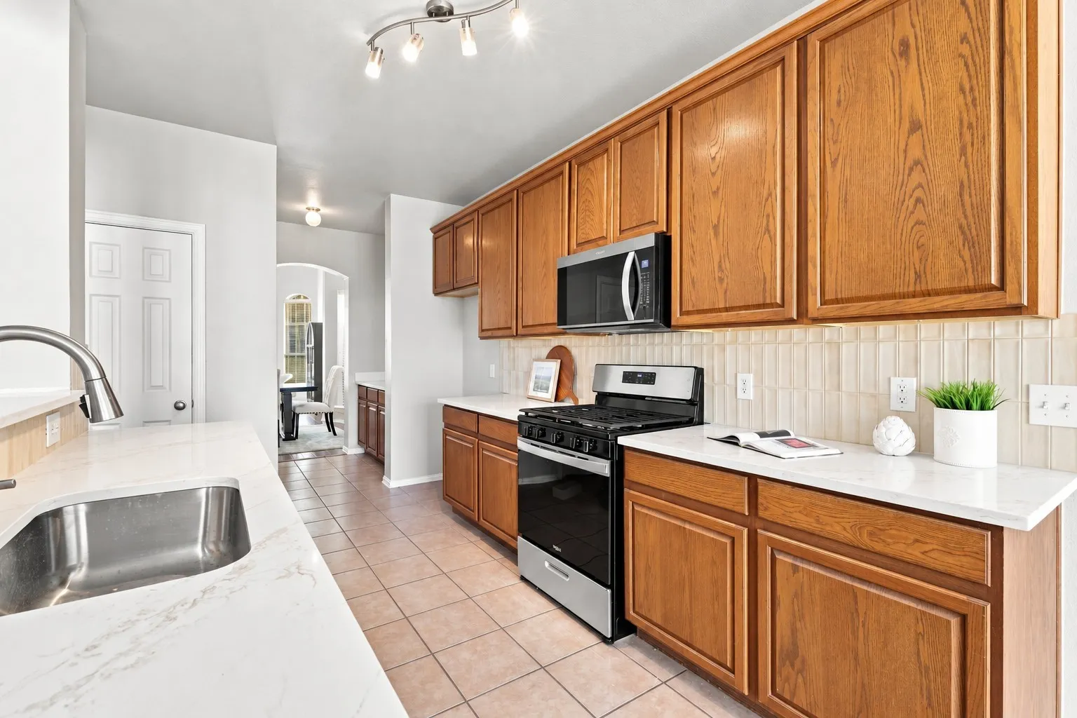 Single Family Residence For Sale in Collin County , 5416 Ridgepass Lane, Mc Kinney, Texas 75071, 4 Bedroom, 4 Bathroom, 3 Garage spaces, 3,003 Sqft, built in 2006, mls#21376578, Real Estate Agent in Mc Kinney, Homes For Sale in Collin county, Homes For Sale in Mc Kinney, Realtor in Mc Kinney Texas, Real Estate Brokerage Independent Realty Texas, Luminita Cordes Realtor