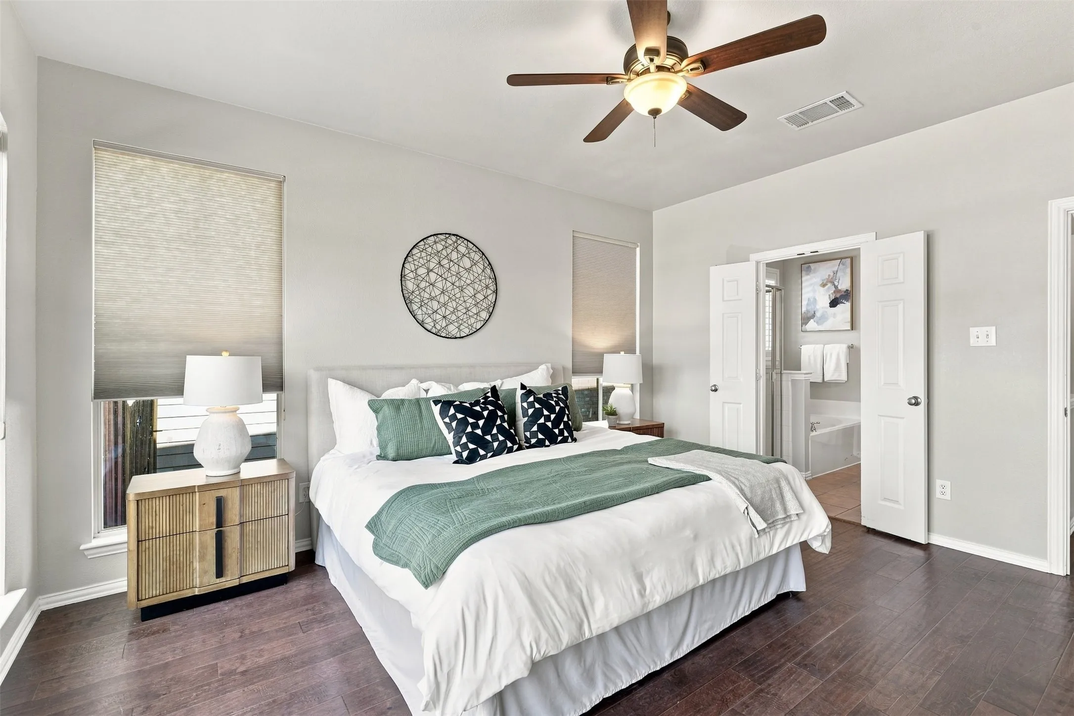 Single Family Residence For Sale in Collin County , 5416 Ridgepass Lane, Mc Kinney, Texas 75071, 4 Bedroom, 4 Bathroom, 3 Garage spaces, 3,003 Sqft, built in 2006, mls#21376578, Real Estate Agent in Mc Kinney, Homes For Sale in Collin county, Homes For Sale in Mc Kinney, Realtor in Mc Kinney Texas, Real Estate Brokerage Independent Realty Texas, Luminita Cordes Realtor