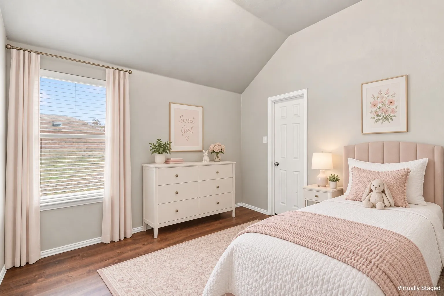 Single Family Residence For Sale in Collin County , 5416 Ridgepass Lane, Mc Kinney, Texas 75071, 4 Bedroom, 4 Bathroom, 3 Garage spaces, 3,003 Sqft, built in 2006, mls#21376578, Real Estate Agent in Mc Kinney, Homes For Sale in Collin county, Homes For Sale in Mc Kinney, Realtor in Mc Kinney Texas, Real Estate Brokerage Independent Realty Texas, Luminita Cordes Realtor