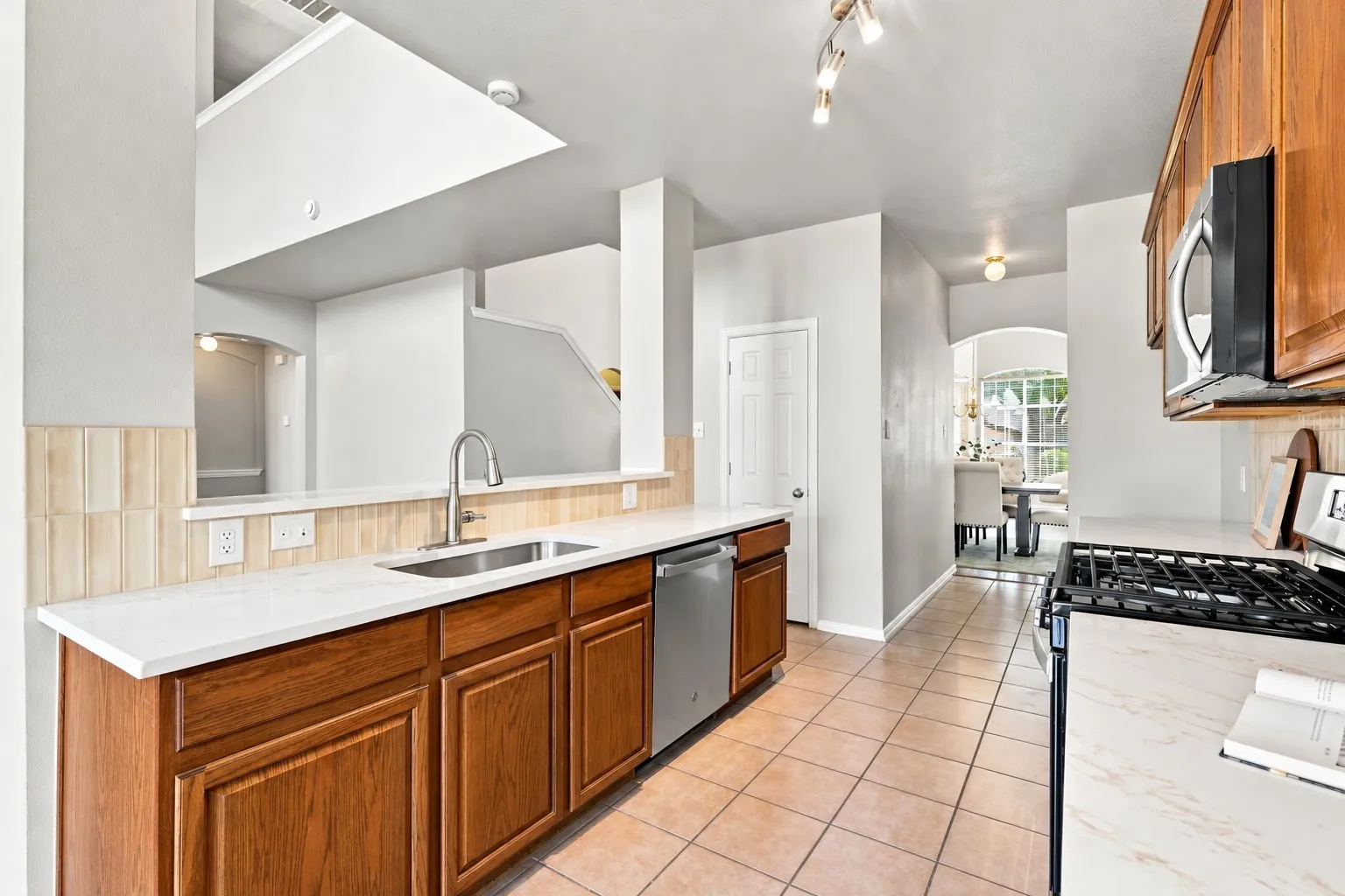 Single Family Residence For Sale in Collin County , 5416 Ridgepass Lane, Mc Kinney, Texas 75071, 4 Bedroom, 4 Bathroom, 3 Garage spaces, 3,003 Sqft, built in 2006, mls#21376578, Real Estate Agent in Mc Kinney, Homes For Sale in Collin county, Homes For Sale in Mc Kinney, Realtor in Mc Kinney Texas, Real Estate Brokerage Independent Realty Texas, Luminita Cordes Realtor