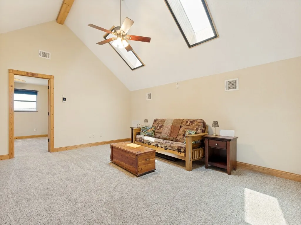 Farm For Sale in Ellis County , 1240 Union Hill Road, Ennis, Texas 75119, 4 Bedroom, 4 Bathroom, 2 Garage spaces, 3,000 Sqft, built in 2005, mls#21376156, Real Estate Agent in Ennis, Homes For Sale in Ellis county, Homes For Sale in Ennis, Realtor in Ennis Texas, Real Estate Brokerage Independent Realty Texas, Luminita Cordes Realtor
