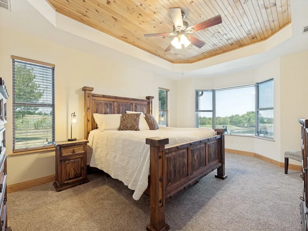 Farm For Sale in Ellis County , 1240 Union Hill Road, Ennis, Texas 75119, 4 Bedroom, 4 Bathroom, 2 Garage spaces, 3,000 Sqft, built in 2005, mls#21376156, Real Estate Agent in Ennis, Homes For Sale in Ellis county, Homes For Sale in Ennis, Realtor in Ennis Texas, Real Estate Brokerage Independent Realty Texas, Luminita Cordes Realtor