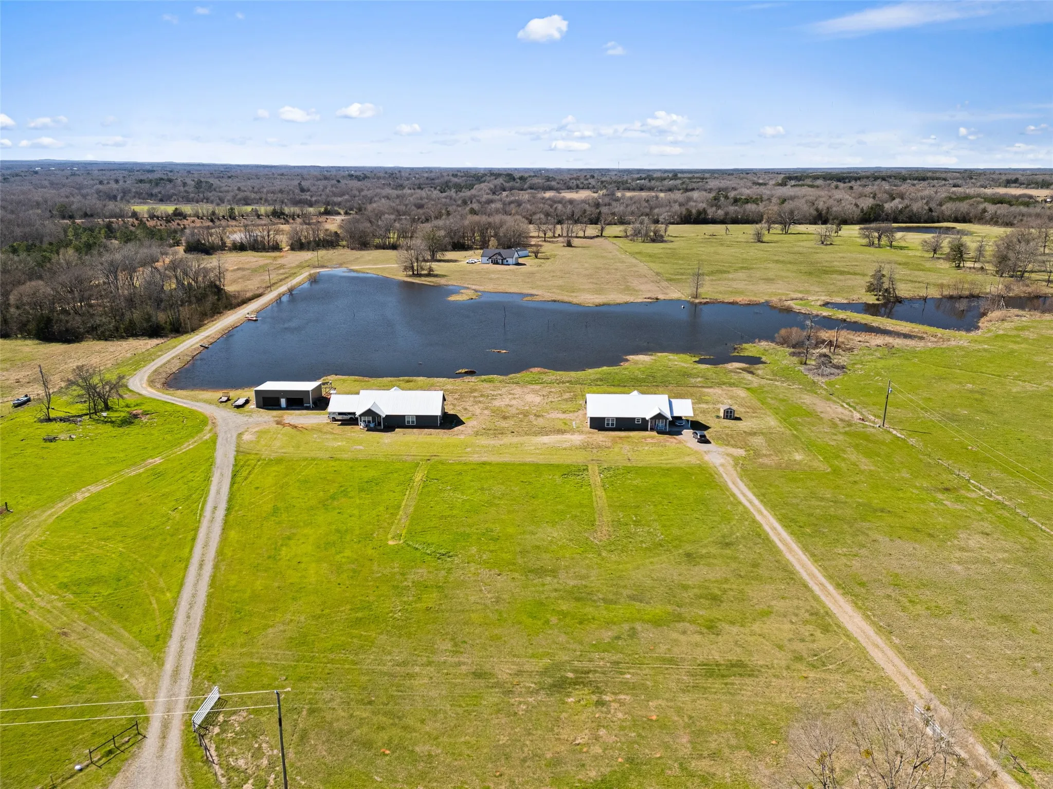 Farm For Sale in Camp County , 385 County Road 3104, Pittsburg, Texas 75686, 2 Bedroom, 2 Bathroom, Garage spaces, 1,650 Sqft, built in 2022, mls#21376644, Real Estate Agent in Pittsburg, Homes For Sale in Camp county, Homes For Sale in Pittsburg, Realtor in Pittsburg Texas, Real Estate Brokerage Independent Realty Texas, Luminita Cordes Realtor