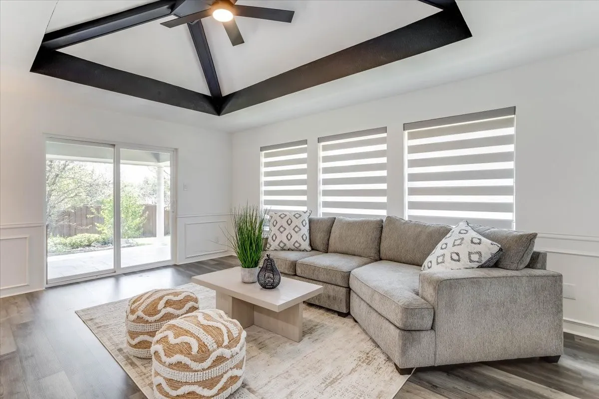 Single Family Residence For Sale in Dallas County , 2100 Antibes Drive, Carrollton, Texas 75006, 4 Bedroom, 3 Bathroom, 2 Garage spaces, 2,858 Sqft, built in 1986, mls#21375849, Real Estate Agent in Carrollton, Homes For Sale in Dallas county, Homes For Sale in Carrollton, Realtor in Carrollton Texas, Real Estate Brokerage Independent Realty Texas, Luminita Cordes Realtor