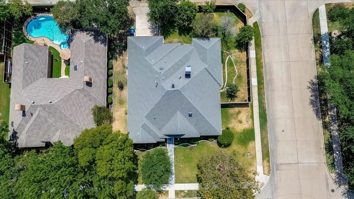Single Family Residence For Sale in Dallas County , 2100 Antibes Drive, Carrollton, Texas 75006, 4 Bedroom, 3 Bathroom, 2 Garage spaces, 2,858 Sqft, built in 1986, mls#21375849, Real Estate Agent in Carrollton, Homes For Sale in Dallas county, Homes For Sale in Carrollton, Realtor in Carrollton Texas, Real Estate Brokerage Independent Realty Texas, Luminita Cordes Realtor