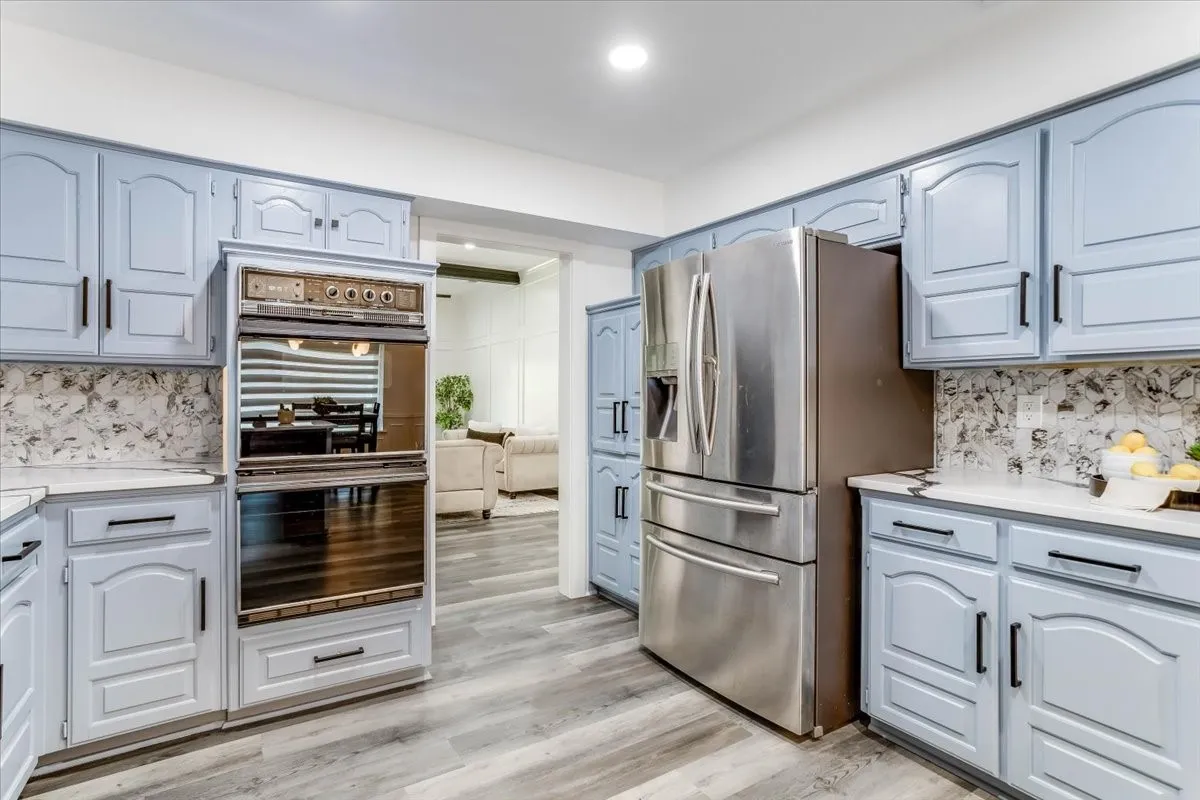 Single Family Residence For Sale in Dallas County , 2100 Antibes Drive, Carrollton, Texas 75006, 4 Bedroom, 3 Bathroom, 2 Garage spaces, 2,858 Sqft, built in 1986, mls#21375849, Real Estate Agent in Carrollton, Homes For Sale in Dallas county, Homes For Sale in Carrollton, Realtor in Carrollton Texas, Real Estate Brokerage Independent Realty Texas, Luminita Cordes Realtor