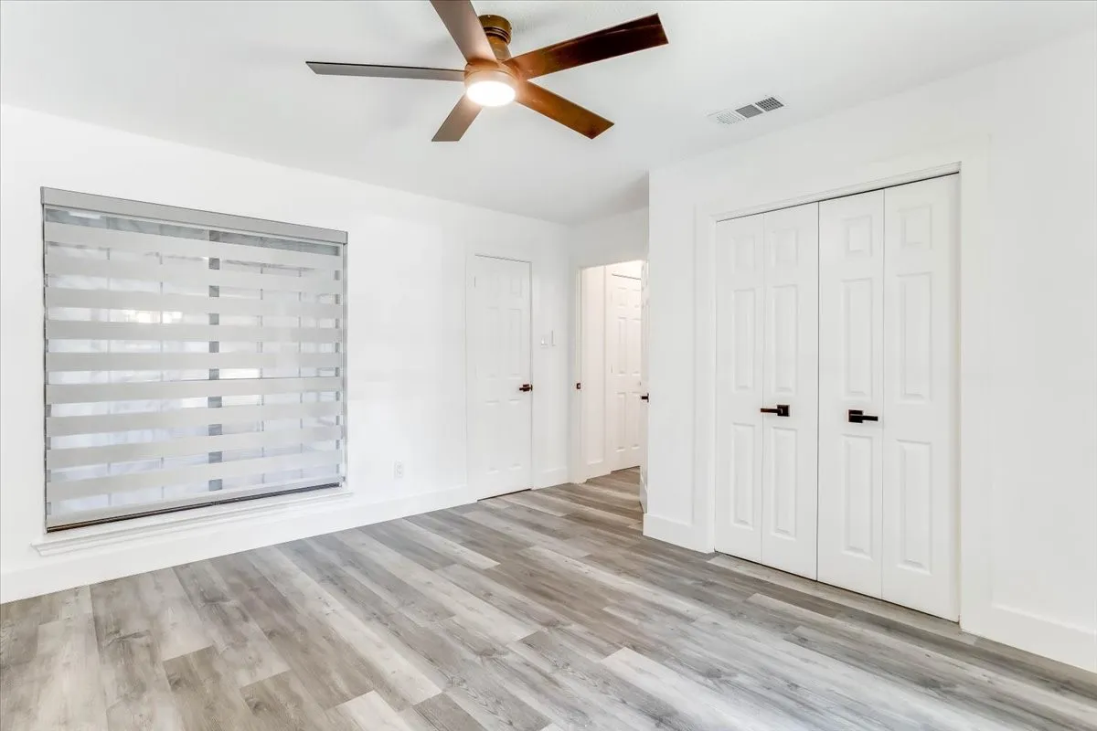 Single Family Residence For Sale in Dallas County , 2100 Antibes Drive, Carrollton, Texas 75006, 4 Bedroom, 3 Bathroom, 2 Garage spaces, 2,858 Sqft, built in 1986, mls#21375849, Real Estate Agent in Carrollton, Homes For Sale in Dallas county, Homes For Sale in Carrollton, Realtor in Carrollton Texas, Real Estate Brokerage Independent Realty Texas, Luminita Cordes Realtor
