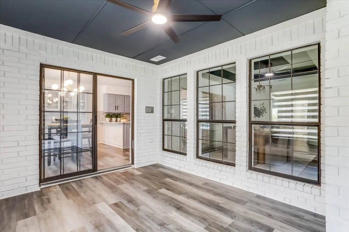 Single Family Residence For Sale in Dallas County , 2100 Antibes Drive, Carrollton, Texas 75006, 4 Bedroom, 3 Bathroom, 2 Garage spaces, 2,858 Sqft, built in 1986, mls#21375849, Real Estate Agent in Carrollton, Homes For Sale in Dallas county, Homes For Sale in Carrollton, Realtor in Carrollton Texas, Real Estate Brokerage Independent Realty Texas, Luminita Cordes Realtor