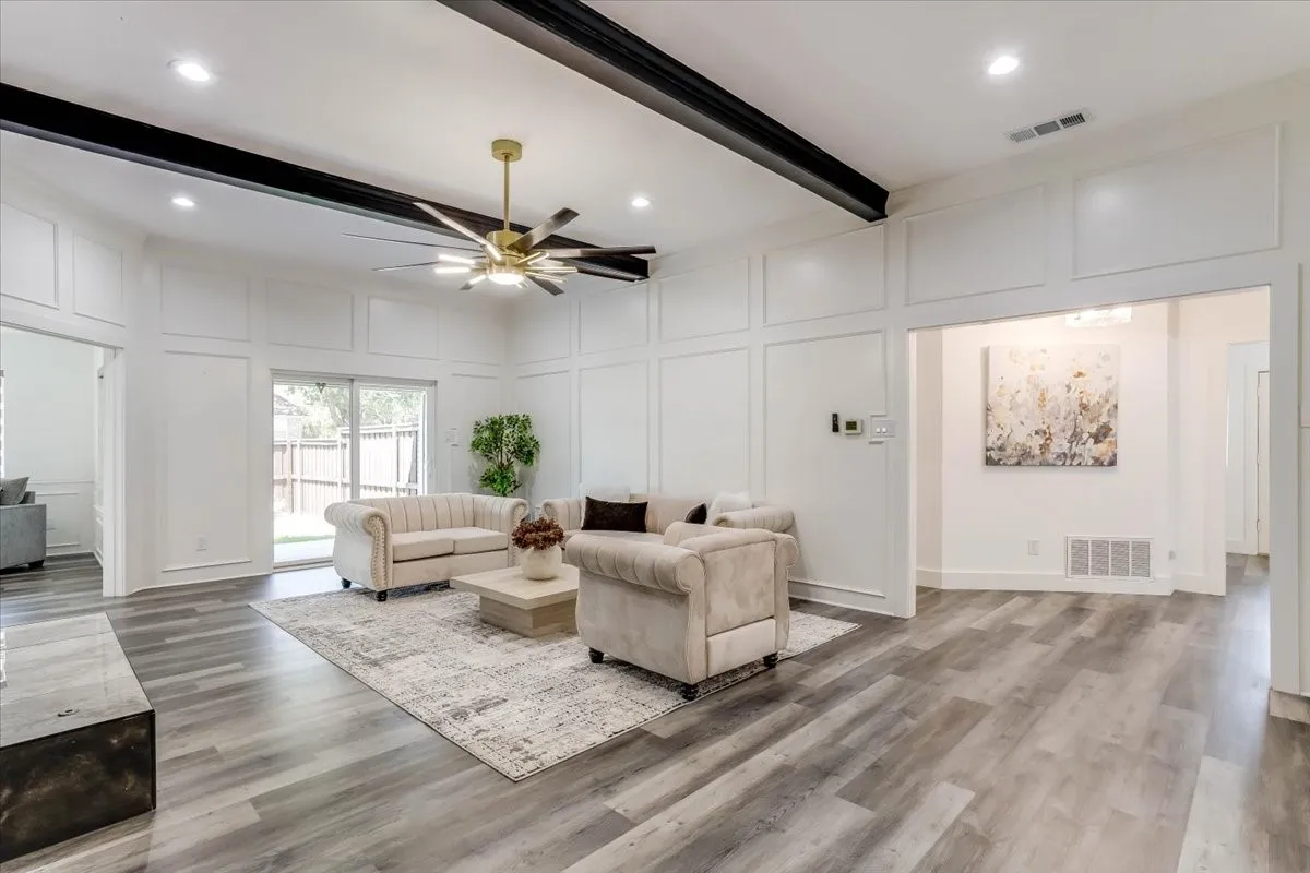 Single Family Residence For Sale in Dallas County , 2100 Antibes Drive, Carrollton, Texas 75006, 4 Bedroom, 3 Bathroom, 2 Garage spaces, 2,858 Sqft, built in 1986, mls#21375849, Real Estate Agent in Carrollton, Homes For Sale in Dallas county, Homes For Sale in Carrollton, Realtor in Carrollton Texas, Real Estate Brokerage Independent Realty Texas, Luminita Cordes Realtor