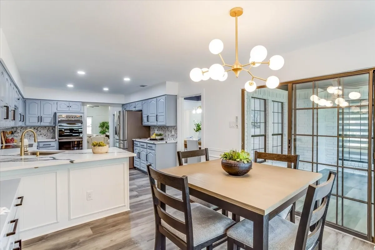 Single Family Residence For Sale in Dallas County , 2100 Antibes Drive, Carrollton, Texas 75006, 4 Bedroom, 3 Bathroom, 2 Garage spaces, 2,858 Sqft, built in 1986, mls#21375849, Real Estate Agent in Carrollton, Homes For Sale in Dallas county, Homes For Sale in Carrollton, Realtor in Carrollton Texas, Real Estate Brokerage Independent Realty Texas, Luminita Cordes Realtor