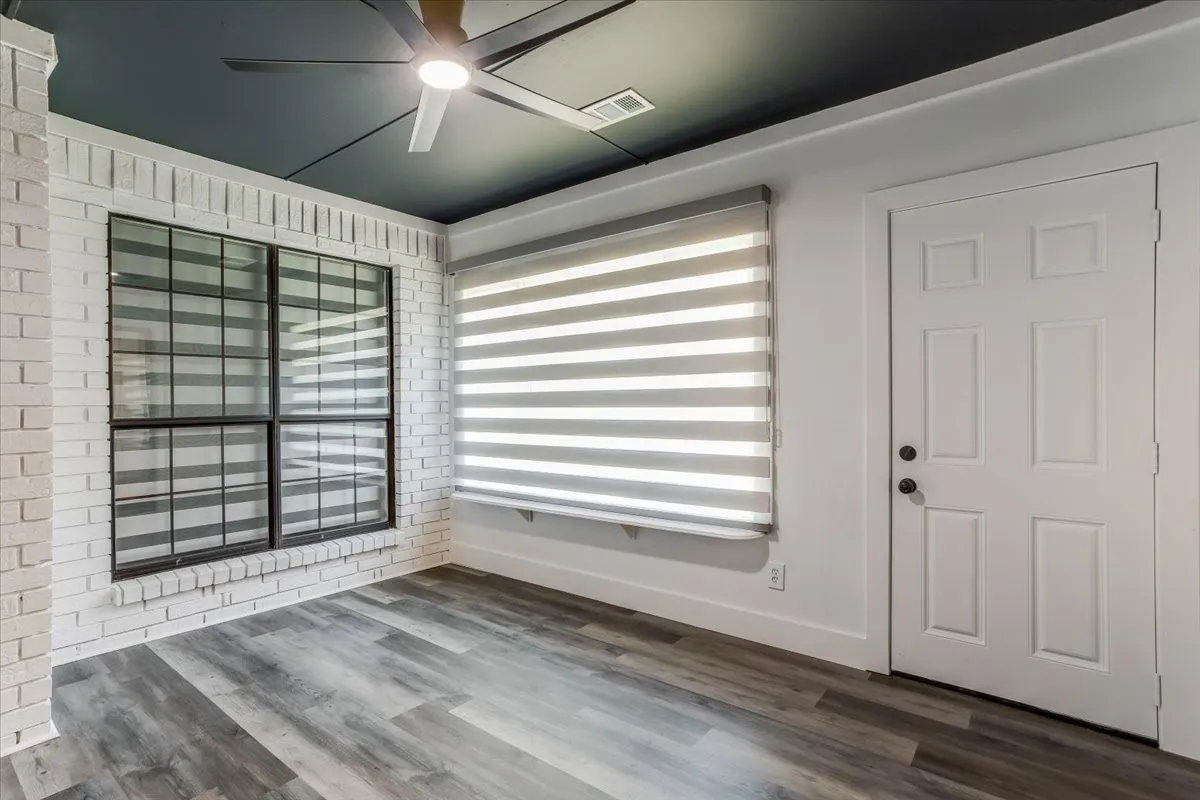 Single Family Residence For Sale in Dallas County , 2100 Antibes Drive, Carrollton, Texas 75006, 4 Bedroom, 3 Bathroom, 2 Garage spaces, 2,858 Sqft, built in 1986, mls#21375849, Real Estate Agent in Carrollton, Homes For Sale in Dallas county, Homes For Sale in Carrollton, Realtor in Carrollton Texas, Real Estate Brokerage Independent Realty Texas, Luminita Cordes Realtor