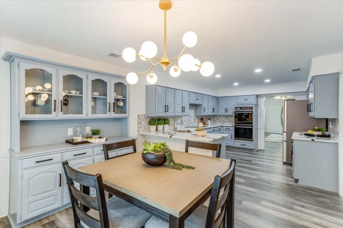 Single Family Residence For Sale in Dallas County , 2100 Antibes Drive, Carrollton, Texas 75006, 4 Bedroom, 3 Bathroom, 2 Garage spaces, 2,858 Sqft, built in 1986, mls#21375849, Real Estate Agent in Carrollton, Homes For Sale in Dallas county, Homes For Sale in Carrollton, Realtor in Carrollton Texas, Real Estate Brokerage Independent Realty Texas, Luminita Cordes Realtor