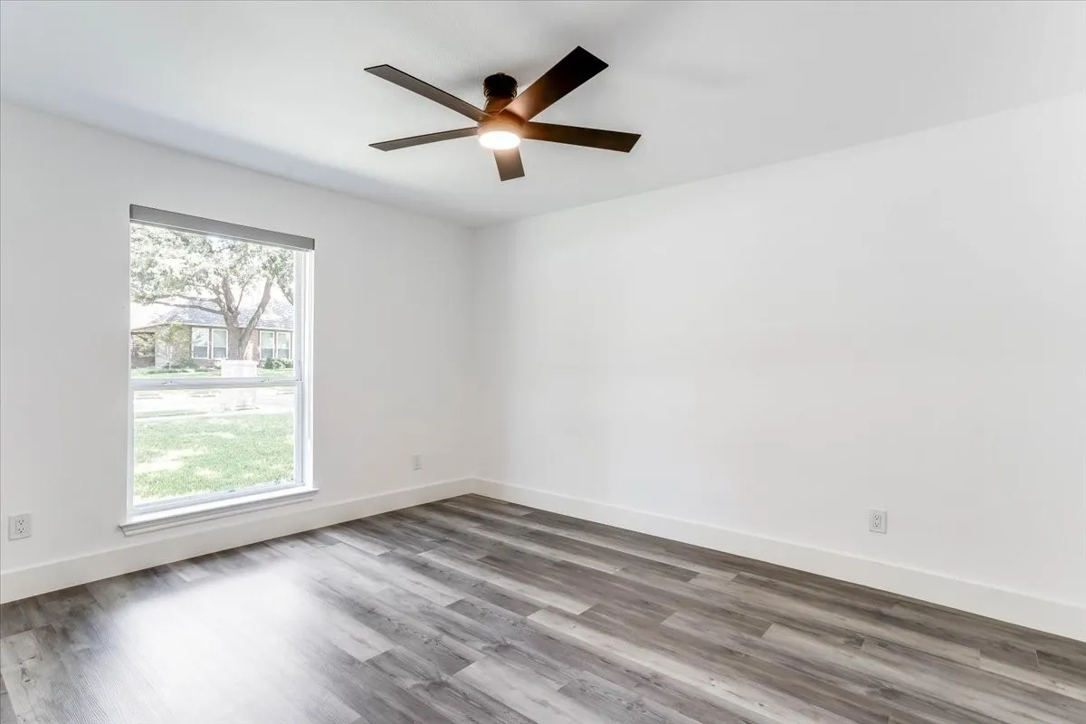 Single Family Residence For Sale in Dallas County , 2100 Antibes Drive, Carrollton, Texas 75006, 4 Bedroom, 3 Bathroom, 2 Garage spaces, 2,858 Sqft, built in 1986, mls#21375849, Real Estate Agent in Carrollton, Homes For Sale in Dallas county, Homes For Sale in Carrollton, Realtor in Carrollton Texas, Real Estate Brokerage Independent Realty Texas, Luminita Cordes Realtor