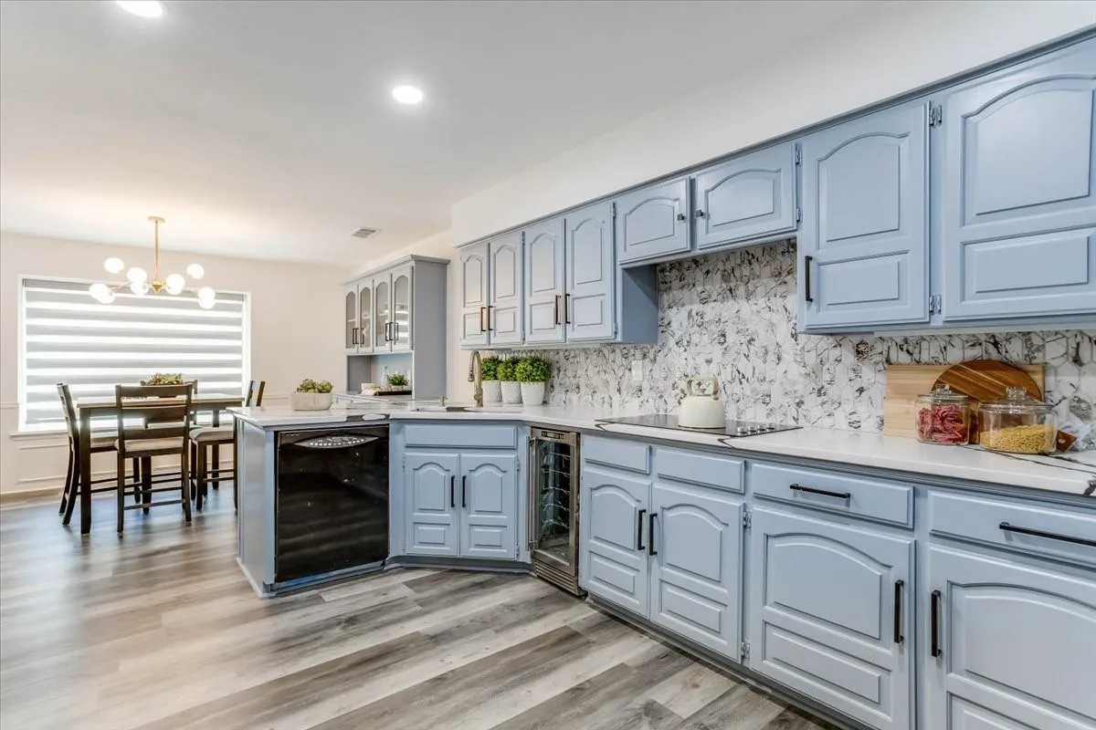 Single Family Residence For Sale in Dallas County , 2100 Antibes Drive, Carrollton, Texas 75006, 4 Bedroom, 3 Bathroom, 2 Garage spaces, 2,858 Sqft, built in 1986, mls#21375849, Real Estate Agent in Carrollton, Homes For Sale in Dallas county, Homes For Sale in Carrollton, Realtor in Carrollton Texas, Real Estate Brokerage Independent Realty Texas, Luminita Cordes Realtor