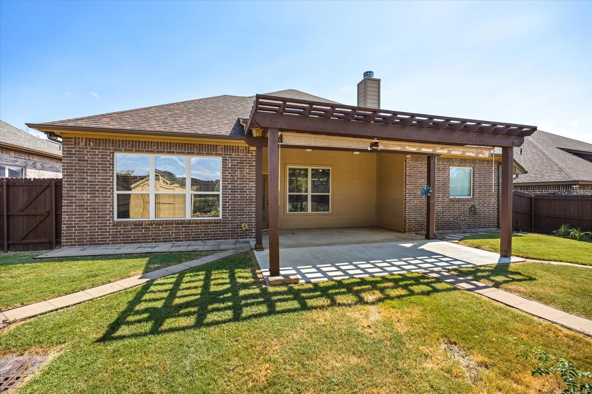 Single Family Residence For Sale in Hood County , 122 Donna Circle, Granbury, Texas 76049, 4 Bedroom, 2 Bathroom, 2 Garage spaces, 1,912 Sqft, built in 2013, mls#21374902, Real Estate Agent in Granbury, Homes For Sale in Hood county, Homes For Sale in Granbury, Realtor in Granbury Texas, Real Estate Brokerage Independent Realty Texas, Luminita Cordes Realtor