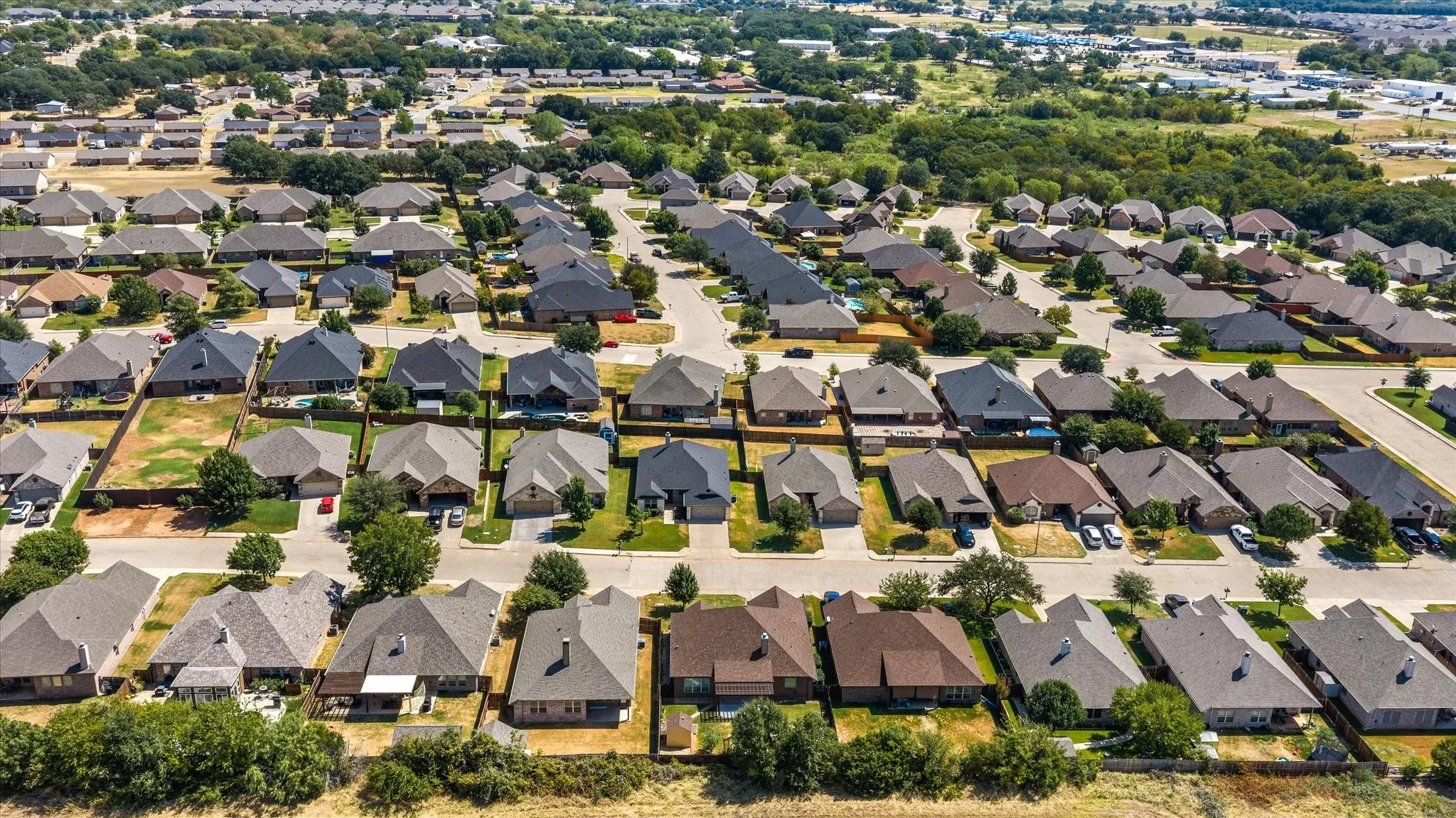 Single Family Residence For Sale in Hood County , 122 Donna Circle, Granbury, Texas 76049, 4 Bedroom, 2 Bathroom, 2 Garage spaces, 1,912 Sqft, built in 2013, mls#21374902, Real Estate Agent in Granbury, Homes For Sale in Hood county, Homes For Sale in Granbury, Realtor in Granbury Texas, Real Estate Brokerage Independent Realty Texas, Luminita Cordes Realtor