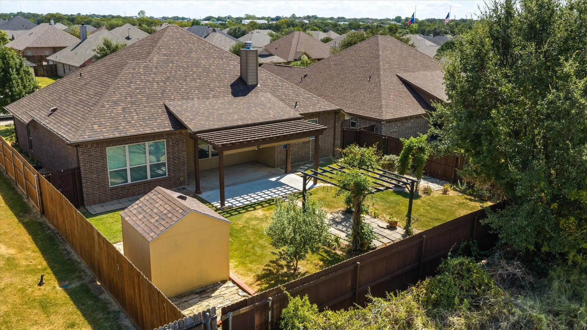 Single Family Residence For Sale in Hood County , 122 Donna Circle, Granbury, Texas 76049, 4 Bedroom, 2 Bathroom, 2 Garage spaces, 1,912 Sqft, built in 2013, mls#21374902, Real Estate Agent in Granbury, Homes For Sale in Hood county, Homes For Sale in Granbury, Realtor in Granbury Texas, Real Estate Brokerage Independent Realty Texas, Luminita Cordes Realtor