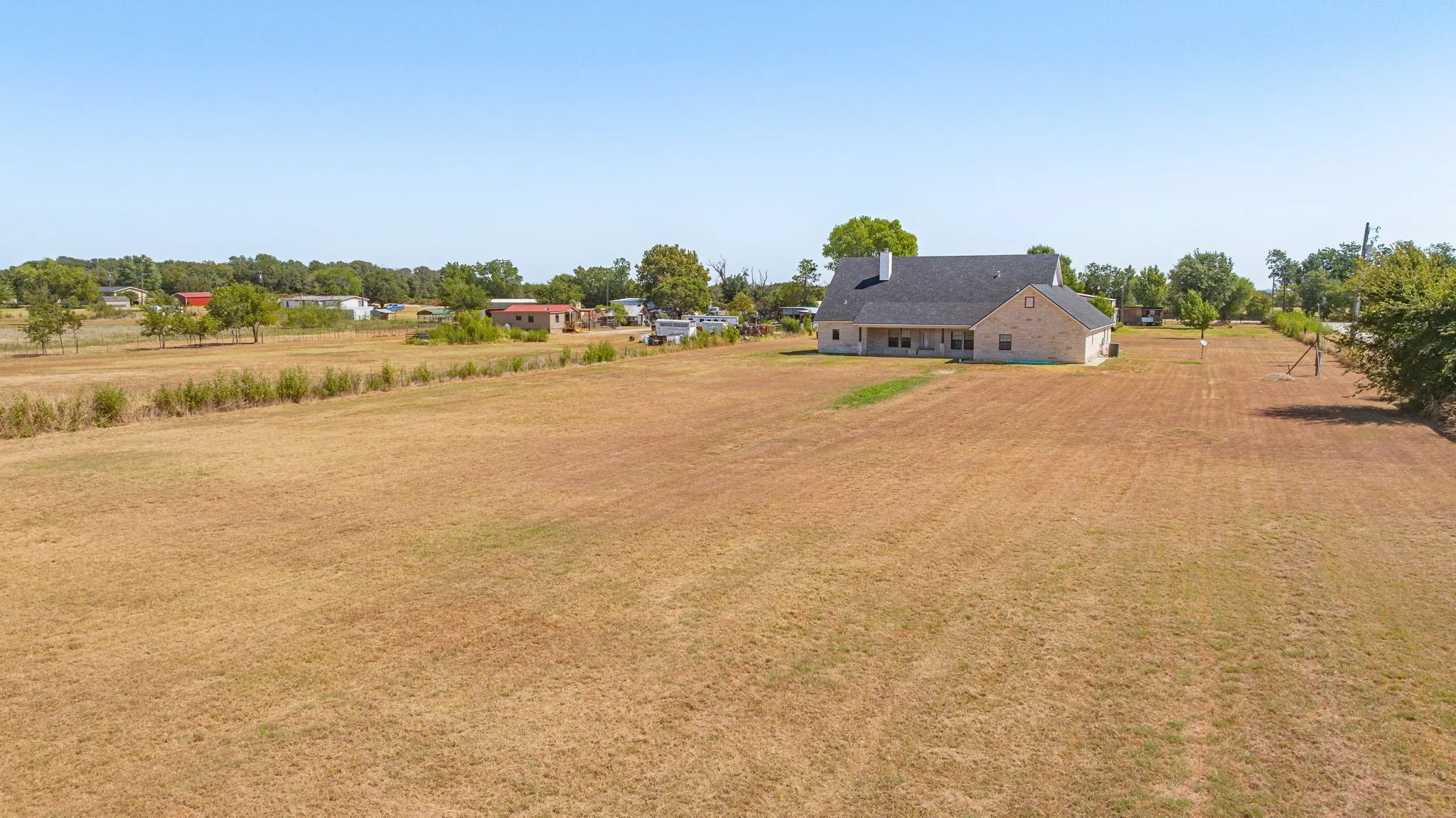 Single Family Residence For Sale in Erath County , 1630 County Road 262, Stephenville, Texas 76401, 5 Bedroom, 5 Bathroom, Garage spaces, 3,908 Sqft, built in 2022, mls#21376610, Real Estate Agent in Stephenville, Homes For Sale in Erath county, Homes For Sale in Stephenville, Realtor in Stephenville Texas, Real Estate Brokerage Independent Realty Texas, Luminita Cordes Realtor