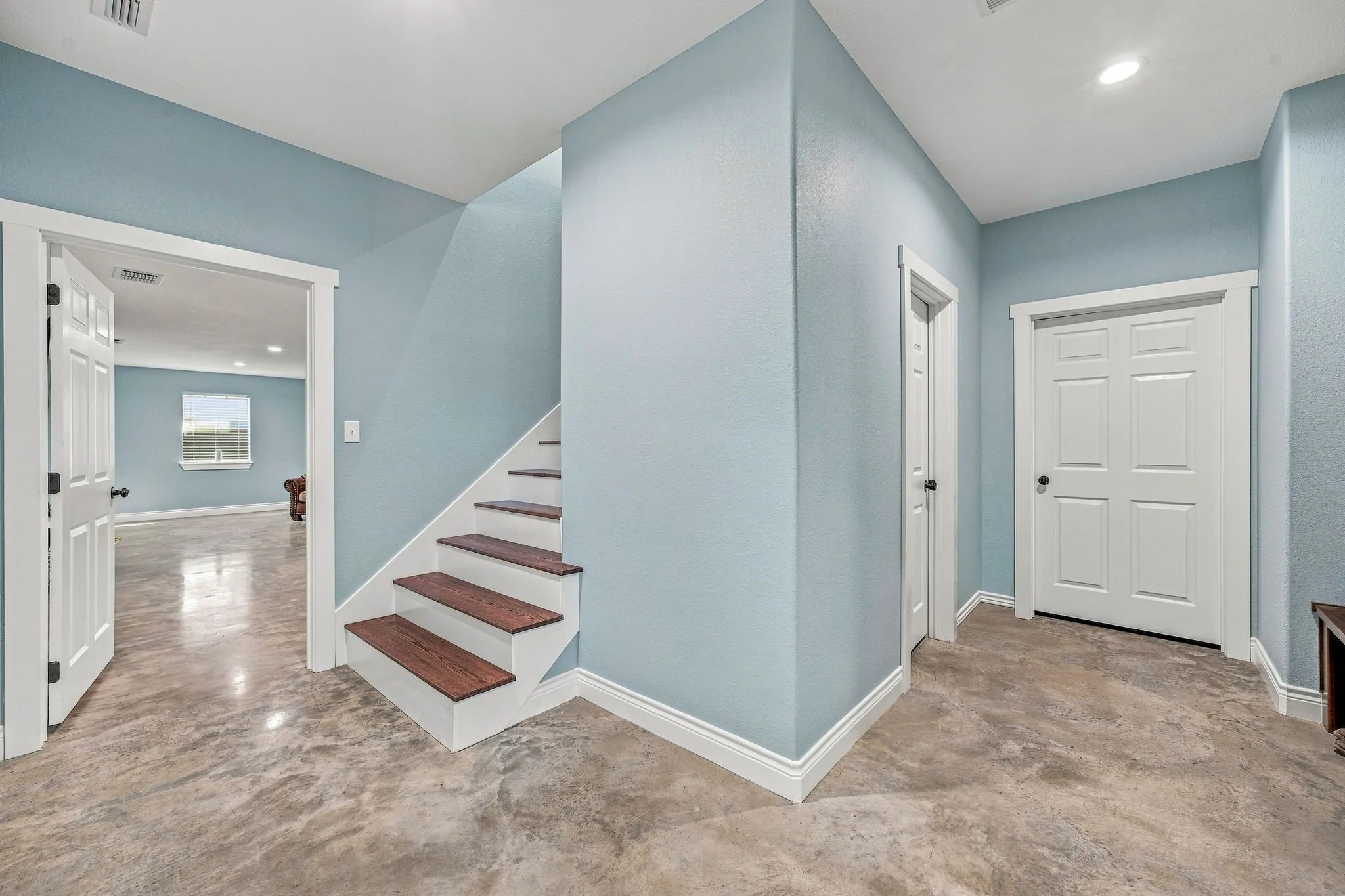 Single Family Residence For Sale in Erath County , 1630 County Road 262, Stephenville, Texas 76401, 5 Bedroom, 5 Bathroom, Garage spaces, 3,908 Sqft, built in 2022, mls#21376610, Real Estate Agent in Stephenville, Homes For Sale in Erath county, Homes For Sale in Stephenville, Realtor in Stephenville Texas, Real Estate Brokerage Independent Realty Texas, Luminita Cordes Realtor