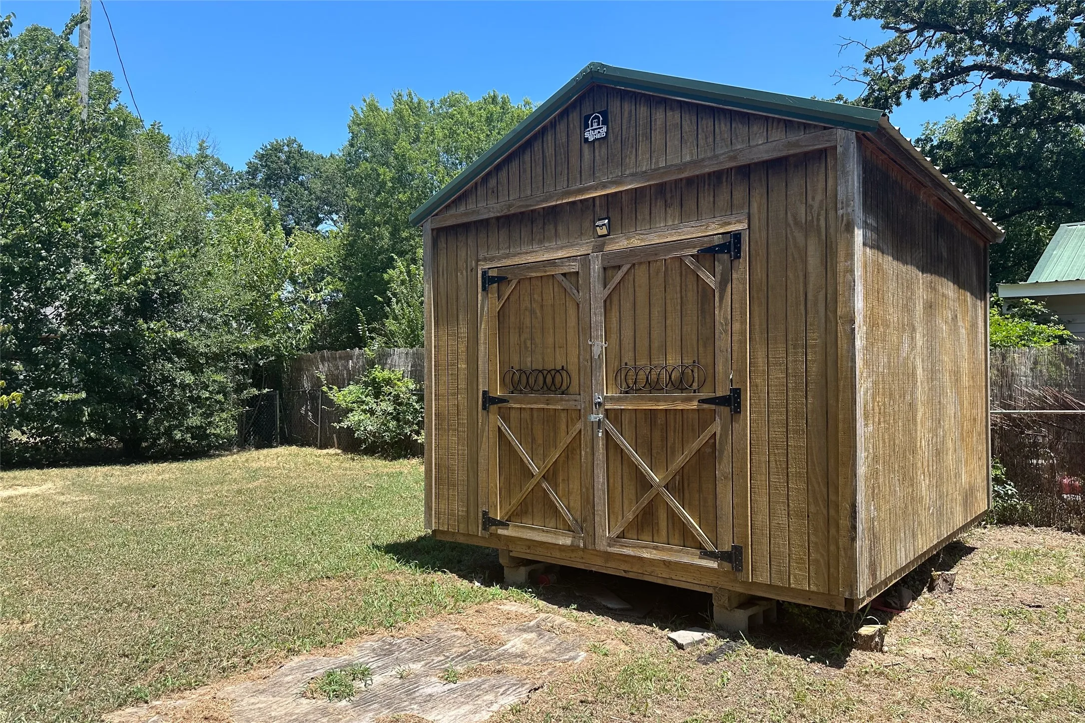 Single Family Residence For Sale in Henderson County , 909 Alice Street, Trinidad, Texas 75163, 1 Bedroom, 1 Bathroom, Garage spaces, 516 Sqft, built in 0, mls#21376574, Real Estate Agent in Trinidad, Homes For Sale in Henderson county, Homes For Sale in Trinidad, Realtor in Trinidad Texas, Real Estate Brokerage Independent Realty Texas, Luminita Cordes Realtor