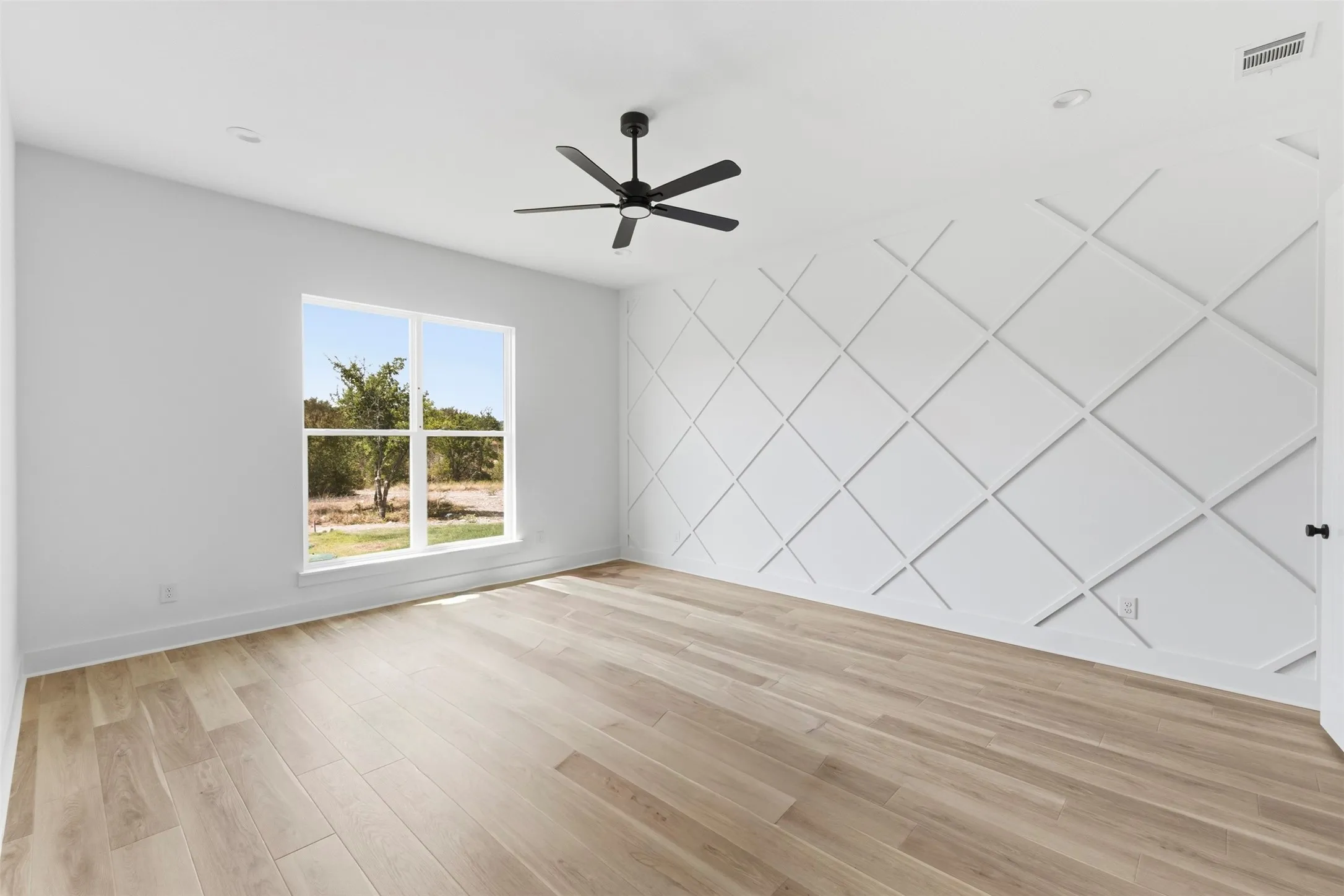 Single Family Residence For Sale in Ellis County , 3071 Stonebriar Drive, Waxahachie, Texas 75165, 4 Bedroom, 4 Bathroom, 3 Garage spaces, 3,376 Sqft, built in 2026, mls#21375579, Real Estate Agent in Waxahachie, Homes For Sale in Ellis county, Homes For Sale in Waxahachie, Realtor in Waxahachie Texas, Real Estate Brokerage Independent Realty Texas, Luminita Cordes Realtor