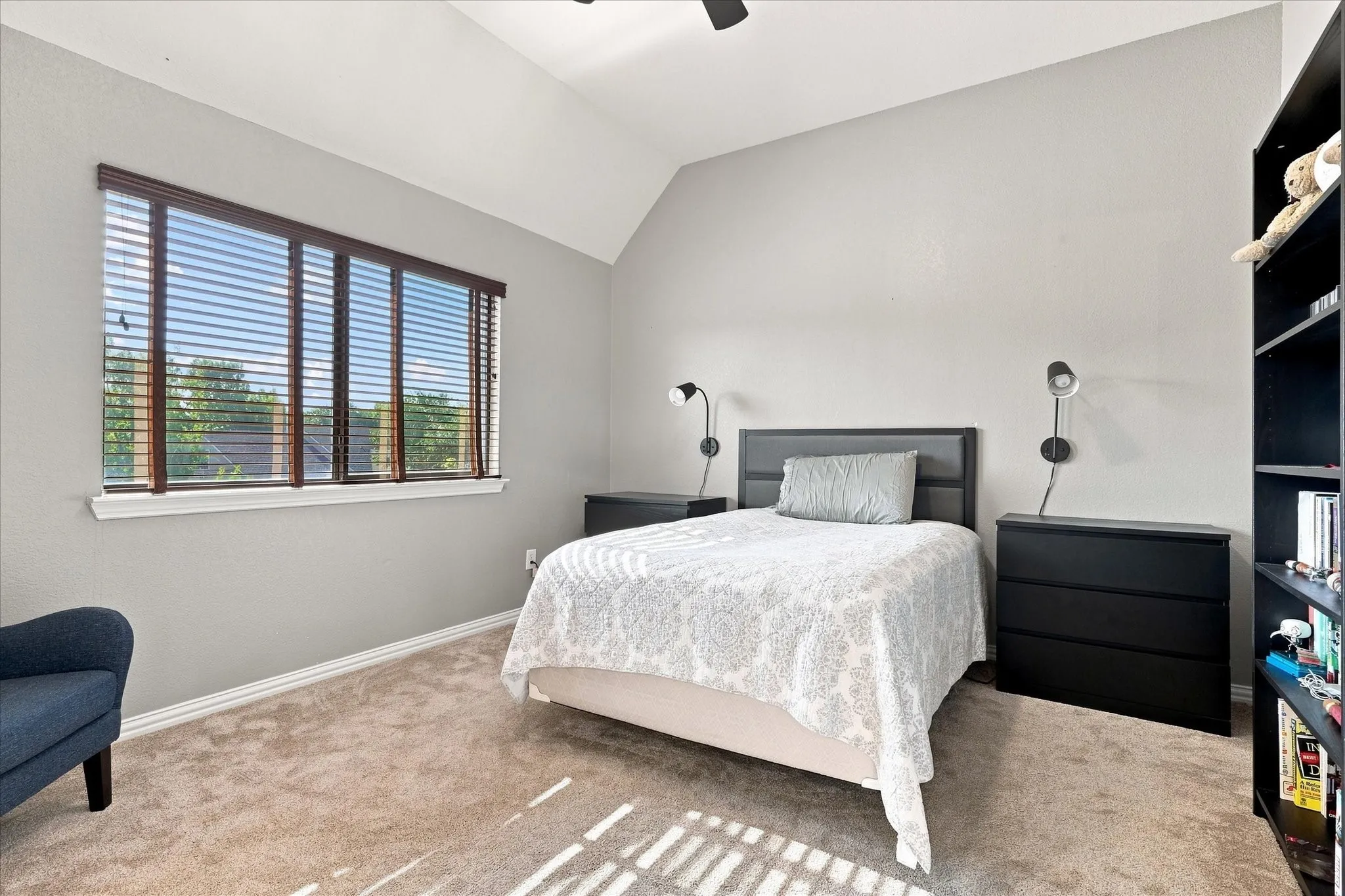 Single Family Residence For Sale in Tarrant County , 6840 Shalloway Drive, Grand Prairie, Texas 75054, 5 Bedroom, 5 Bathroom, 3 Garage spaces, 5,188 Sqft, built in 2006, mls#21373845, Real Estate Agent in Grand Prairie, Homes For Sale in Tarrant county, Homes For Sale in Grand Prairie, Realtor in Grand Prairie Texas, Real Estate Brokerage Independent Realty Texas, Luminita Cordes Realtor