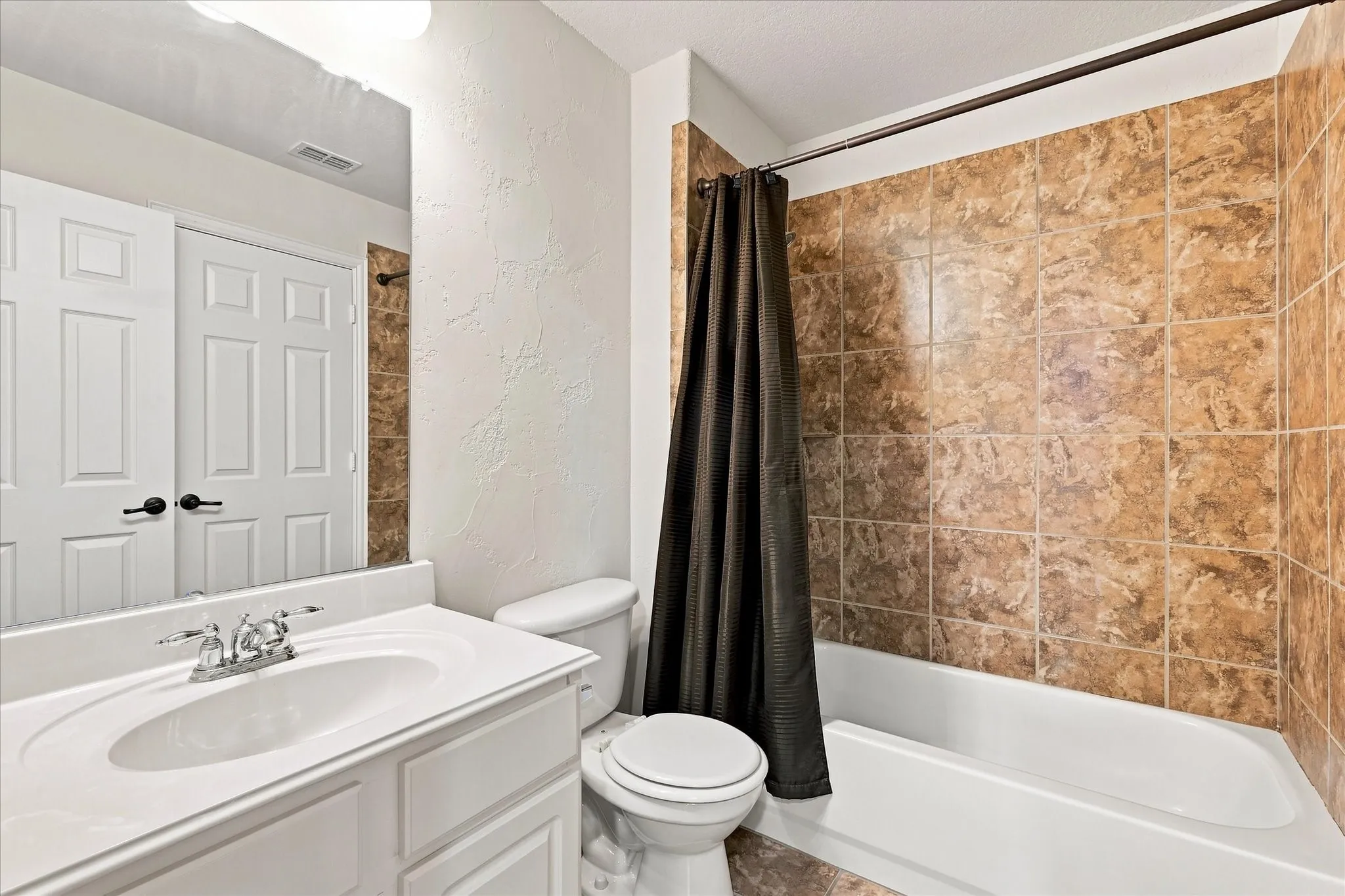 Single Family Residence For Sale in Tarrant County , 6840 Shalloway Drive, Grand Prairie, Texas 75054, 5 Bedroom, 5 Bathroom, 3 Garage spaces, 5,188 Sqft, built in 2006, mls#21373845, Real Estate Agent in Grand Prairie, Homes For Sale in Tarrant county, Homes For Sale in Grand Prairie, Realtor in Grand Prairie Texas, Real Estate Brokerage Independent Realty Texas, Luminita Cordes Realtor