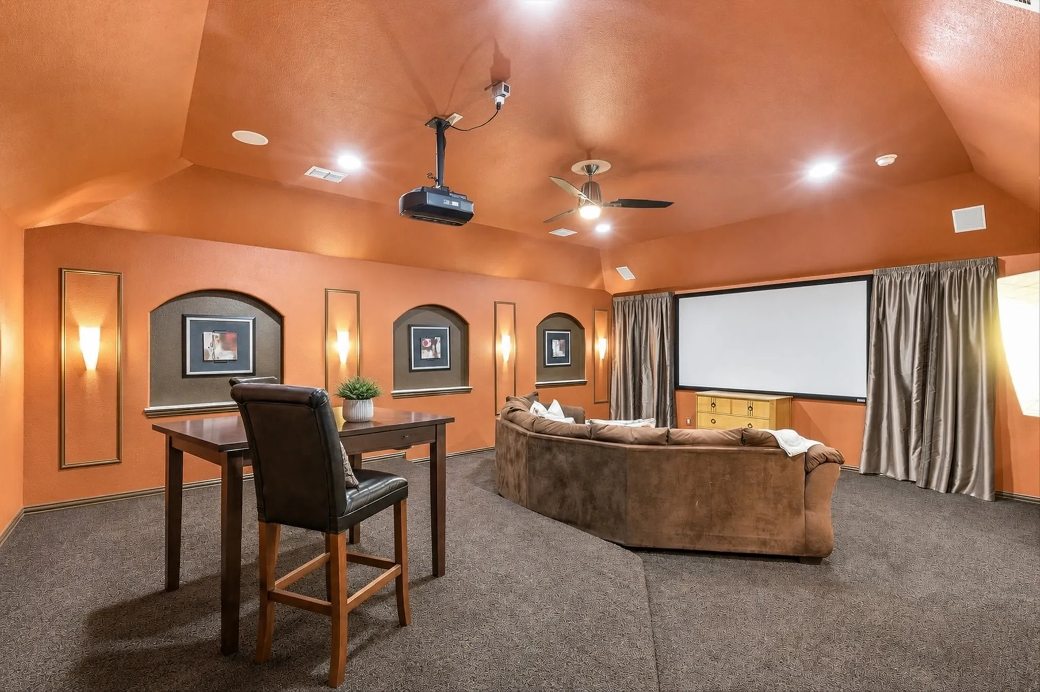Single Family Residence For Sale in Tarrant County , 6840 Shalloway Drive, Grand Prairie, Texas 75054, 5 Bedroom, 5 Bathroom, 3 Garage spaces, 5,188 Sqft, built in 2006, mls#21373845, Real Estate Agent in Grand Prairie, Homes For Sale in Tarrant county, Homes For Sale in Grand Prairie, Realtor in Grand Prairie Texas, Real Estate Brokerage Independent Realty Texas, Luminita Cordes Realtor