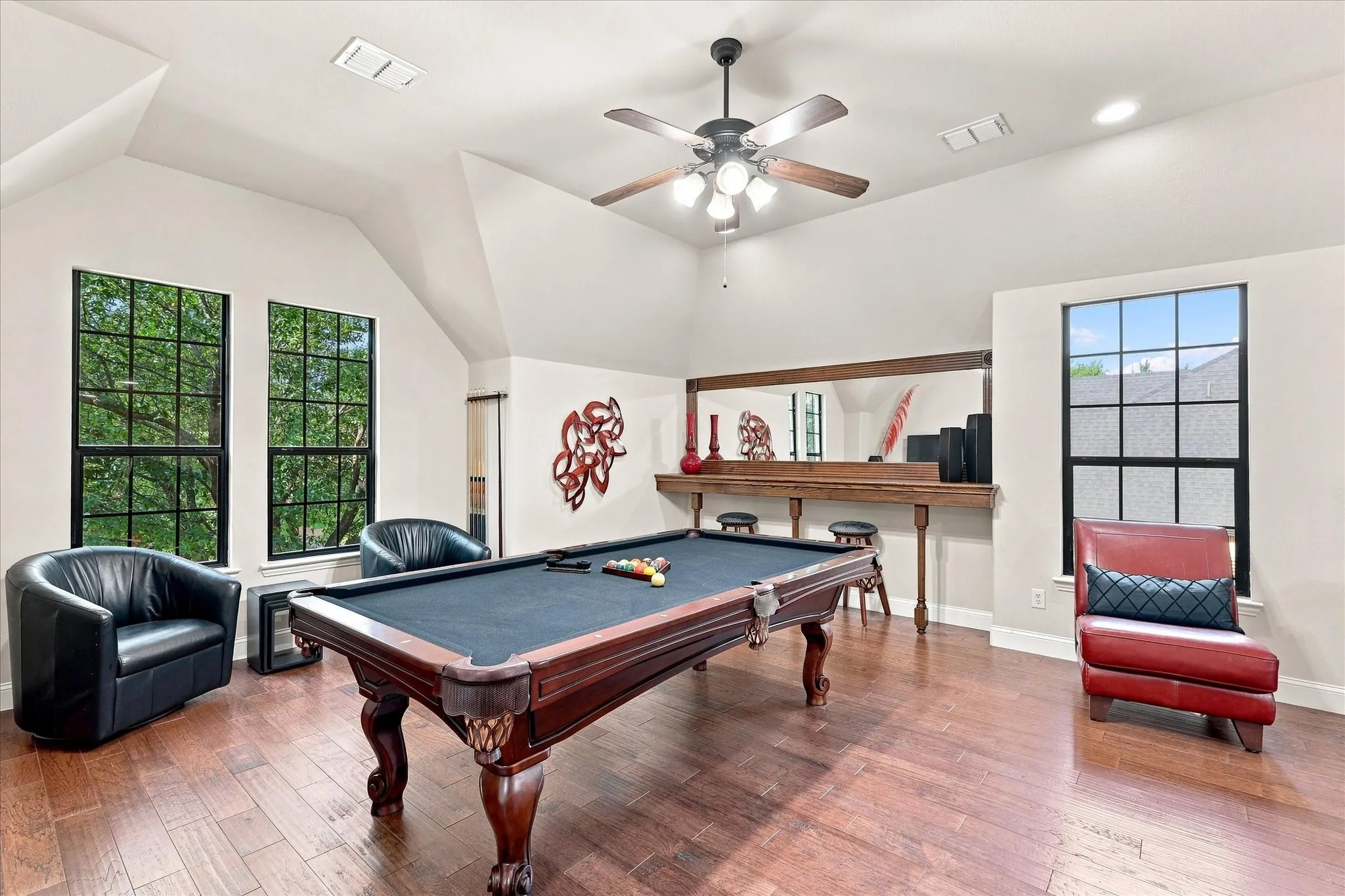 Single Family Residence For Sale in Tarrant County , 6840 Shalloway Drive, Grand Prairie, Texas 75054, 5 Bedroom, 5 Bathroom, 3 Garage spaces, 5,188 Sqft, built in 2006, mls#21373845, Real Estate Agent in Grand Prairie, Homes For Sale in Tarrant county, Homes For Sale in Grand Prairie, Realtor in Grand Prairie Texas, Real Estate Brokerage Independent Realty Texas, Luminita Cordes Realtor