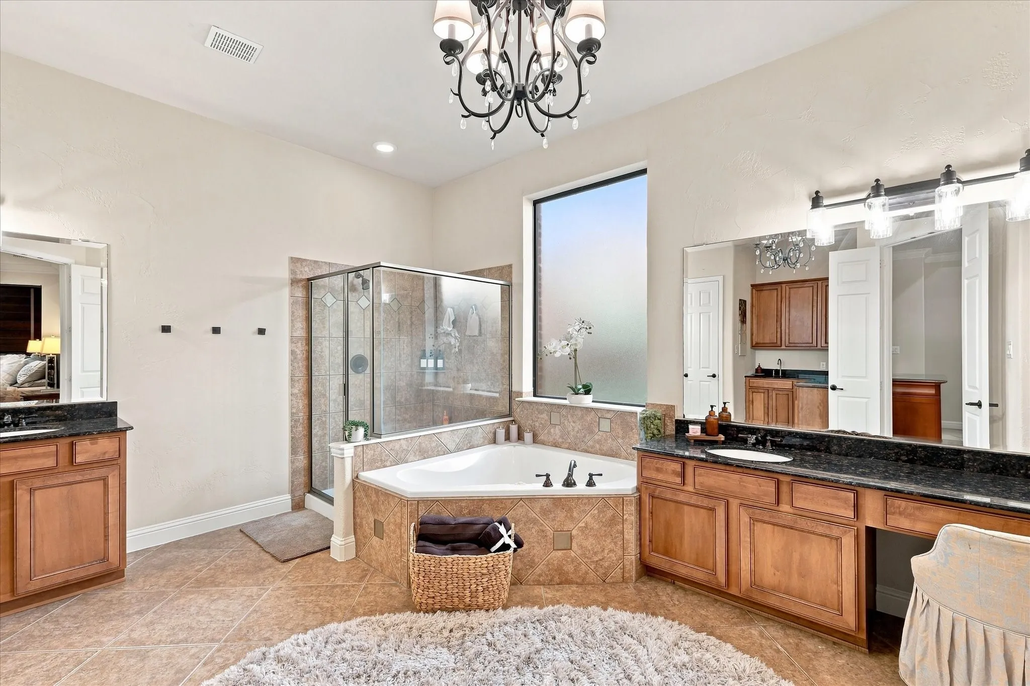 Single Family Residence For Sale in Tarrant County , 6840 Shalloway Drive, Grand Prairie, Texas 75054, 5 Bedroom, 5 Bathroom, 3 Garage spaces, 5,188 Sqft, built in 2006, mls#21373845, Real Estate Agent in Grand Prairie, Homes For Sale in Tarrant county, Homes For Sale in Grand Prairie, Realtor in Grand Prairie Texas, Real Estate Brokerage Independent Realty Texas, Luminita Cordes Realtor