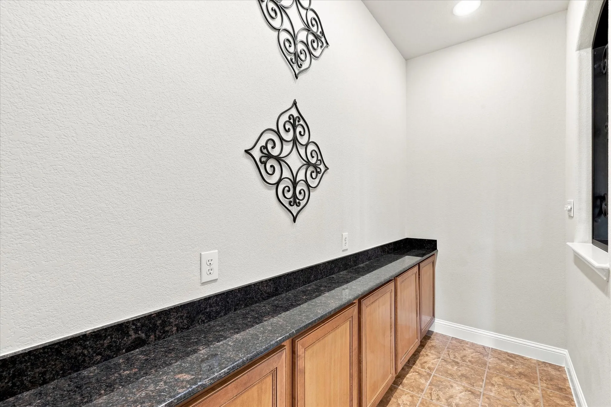 Single Family Residence For Sale in Tarrant County , 6840 Shalloway Drive, Grand Prairie, Texas 75054, 5 Bedroom, 5 Bathroom, 3 Garage spaces, 5,188 Sqft, built in 2006, mls#21373845, Real Estate Agent in Grand Prairie, Homes For Sale in Tarrant county, Homes For Sale in Grand Prairie, Realtor in Grand Prairie Texas, Real Estate Brokerage Independent Realty Texas, Luminita Cordes Realtor