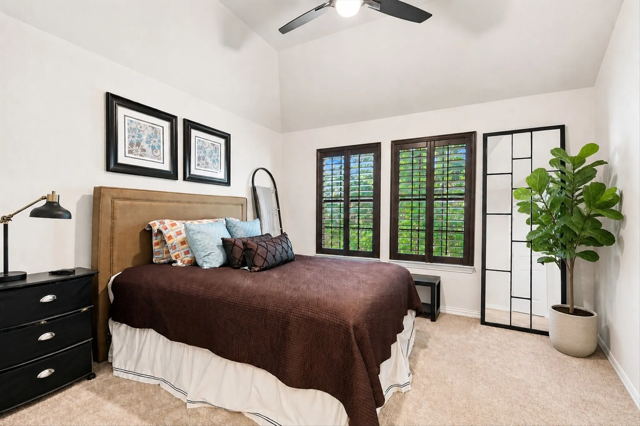 Single Family Residence For Sale in Tarrant County , 6840 Shalloway Drive, Grand Prairie, Texas 75054, 5 Bedroom, 5 Bathroom, 3 Garage spaces, 5,188 Sqft, built in 2006, mls#21373845, Real Estate Agent in Grand Prairie, Homes For Sale in Tarrant county, Homes For Sale in Grand Prairie, Realtor in Grand Prairie Texas, Real Estate Brokerage Independent Realty Texas, Luminita Cordes Realtor