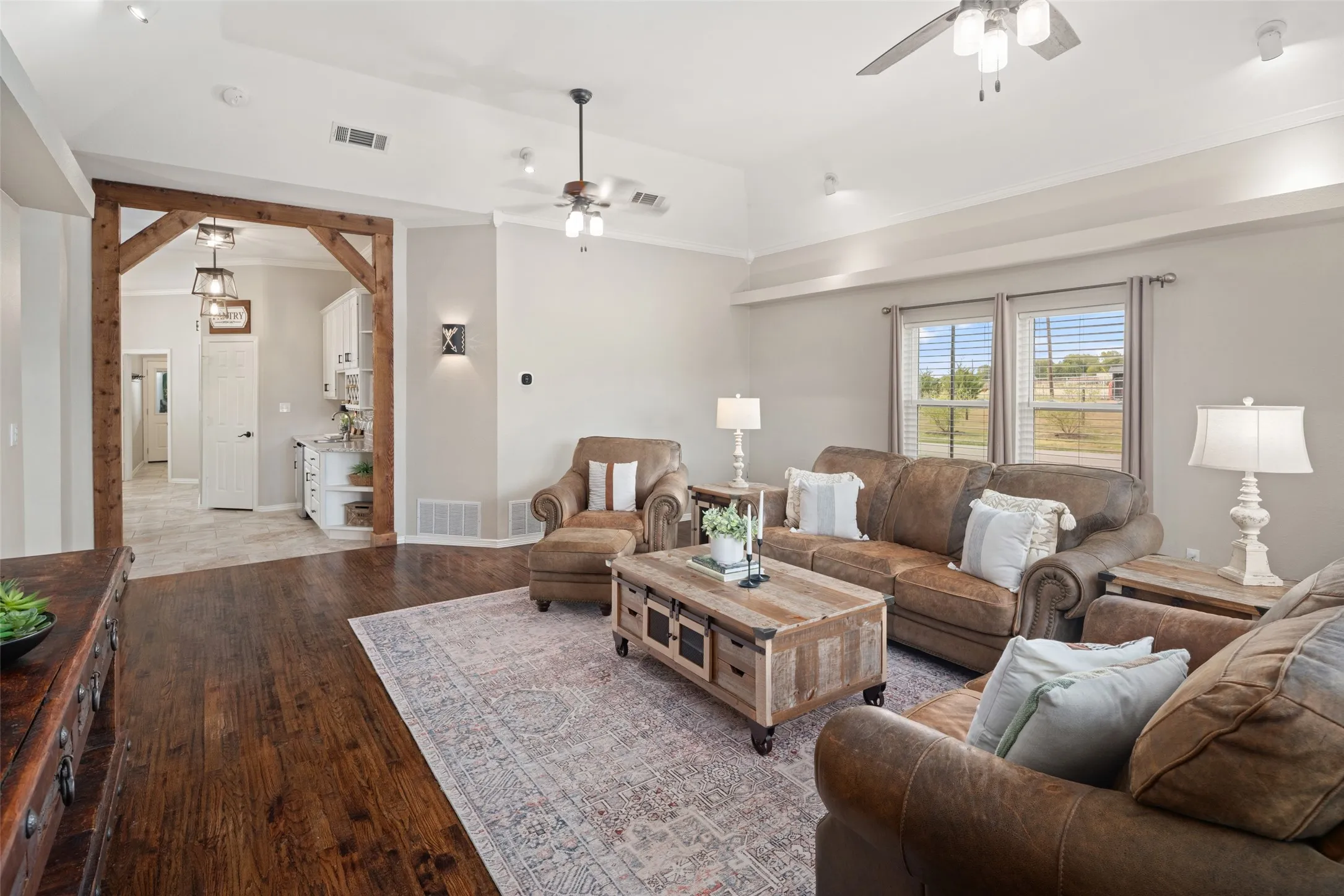Single Family Residence For Sale in Collin County , 5813 Franklin Branch Road, Mc Kinney, Texas 75071, 3 Bedroom, 3 Bathroom, 2 Garage spaces, 2,996 Sqft, built in 1997, mls#21360879, Real Estate Agent in Mc Kinney, Homes For Sale in Collin county, Homes For Sale in Mc Kinney, Realtor in Mc Kinney Texas, Real Estate Brokerage Independent Realty Texas, Luminita Cordes Realtor