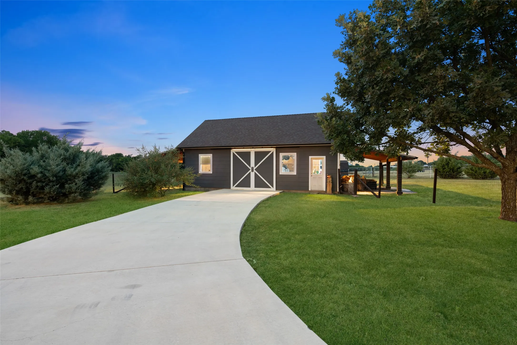 Single Family Residence For Sale in Collin County , 5813 Franklin Branch Road, Mc Kinney, Texas 75071, 3 Bedroom, 3 Bathroom, 2 Garage spaces, 2,996 Sqft, built in 1997, mls#21360879, Real Estate Agent in Mc Kinney, Homes For Sale in Collin county, Homes For Sale in Mc Kinney, Realtor in Mc Kinney Texas, Real Estate Brokerage Independent Realty Texas, Luminita Cordes Realtor
