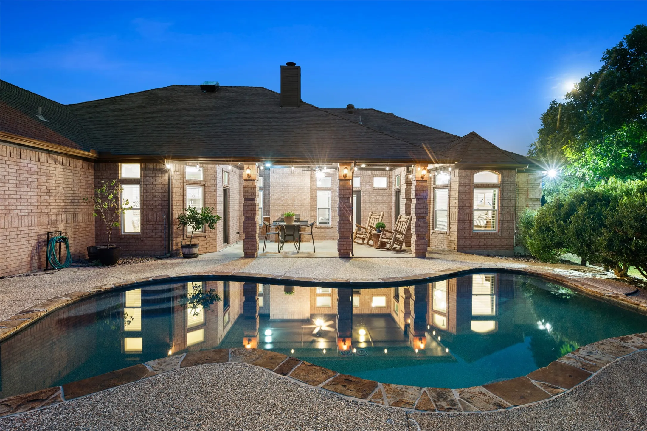 Single Family Residence For Sale in Collin County , 5813 Franklin Branch Road, Mc Kinney, Texas 75071, 3 Bedroom, 3 Bathroom, 2 Garage spaces, 2,996 Sqft, built in 1997, mls#21360879, Real Estate Agent in Mc Kinney, Homes For Sale in Collin county, Homes For Sale in Mc Kinney, Realtor in Mc Kinney Texas, Real Estate Brokerage Independent Realty Texas, Luminita Cordes Realtor
