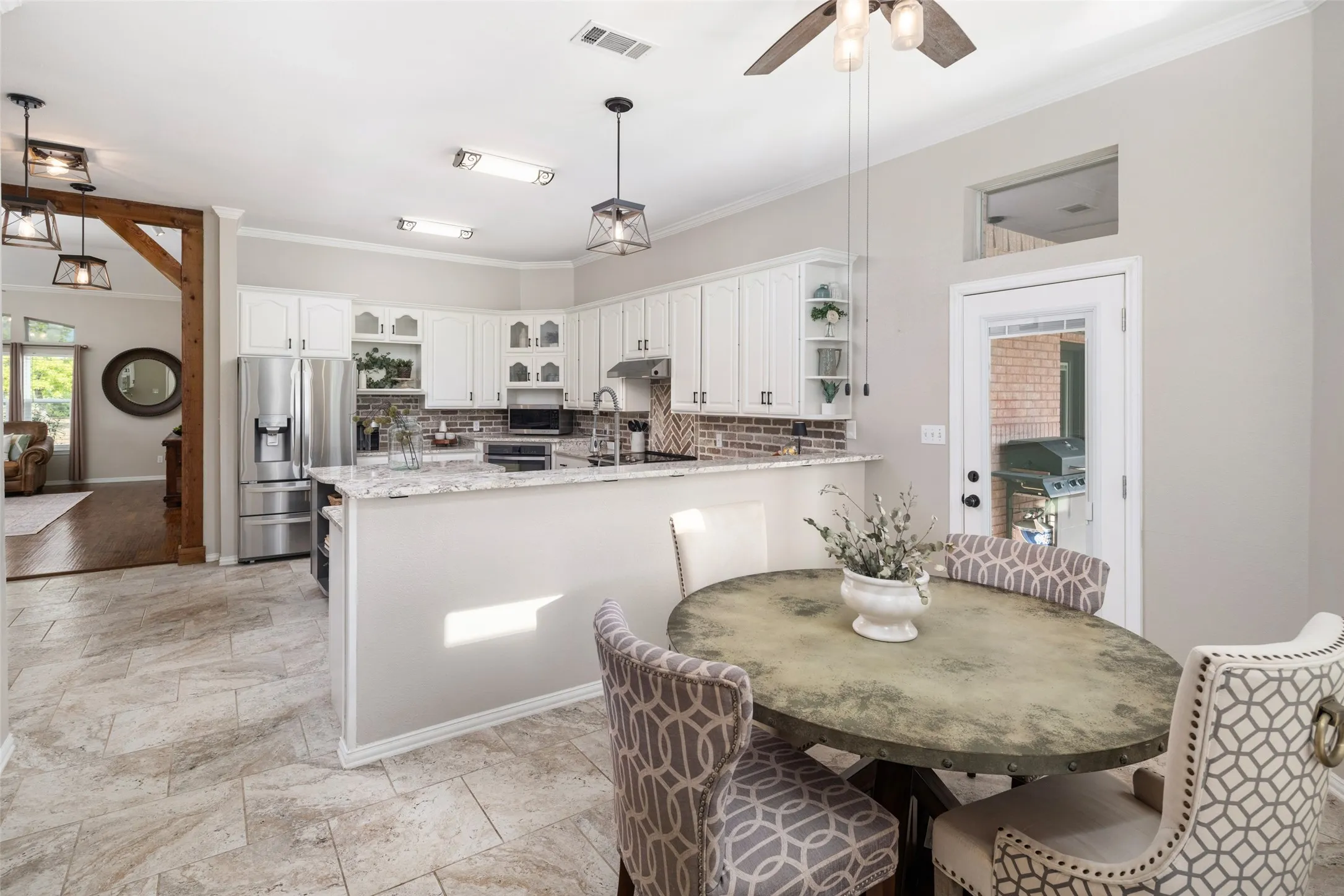 Single Family Residence For Sale in Collin County , 5813 Franklin Branch Road, Mc Kinney, Texas 75071, 3 Bedroom, 3 Bathroom, 2 Garage spaces, 2,996 Sqft, built in 1997, mls#21360879, Real Estate Agent in Mc Kinney, Homes For Sale in Collin county, Homes For Sale in Mc Kinney, Realtor in Mc Kinney Texas, Real Estate Brokerage Independent Realty Texas, Luminita Cordes Realtor