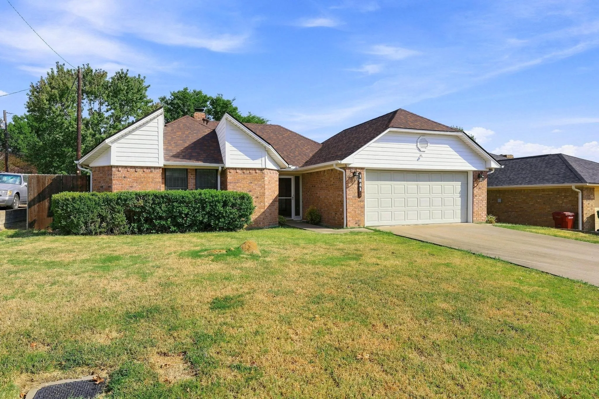 Single Family Residence For Sale in Grayson County , 1841 Glenway Drive, Sherman, Texas 75092, 3 Bedroom, 2 Bathroom, 2 Garage spaces, 1,756 Sqft, built in 1984, mls#21374520, Real Estate Agent in Sherman, Homes For Sale in Grayson county, Homes For Sale in Sherman, Realtor in Sherman Texas, Real Estate Brokerage Independent Realty Texas, Luminita Cordes Realtor