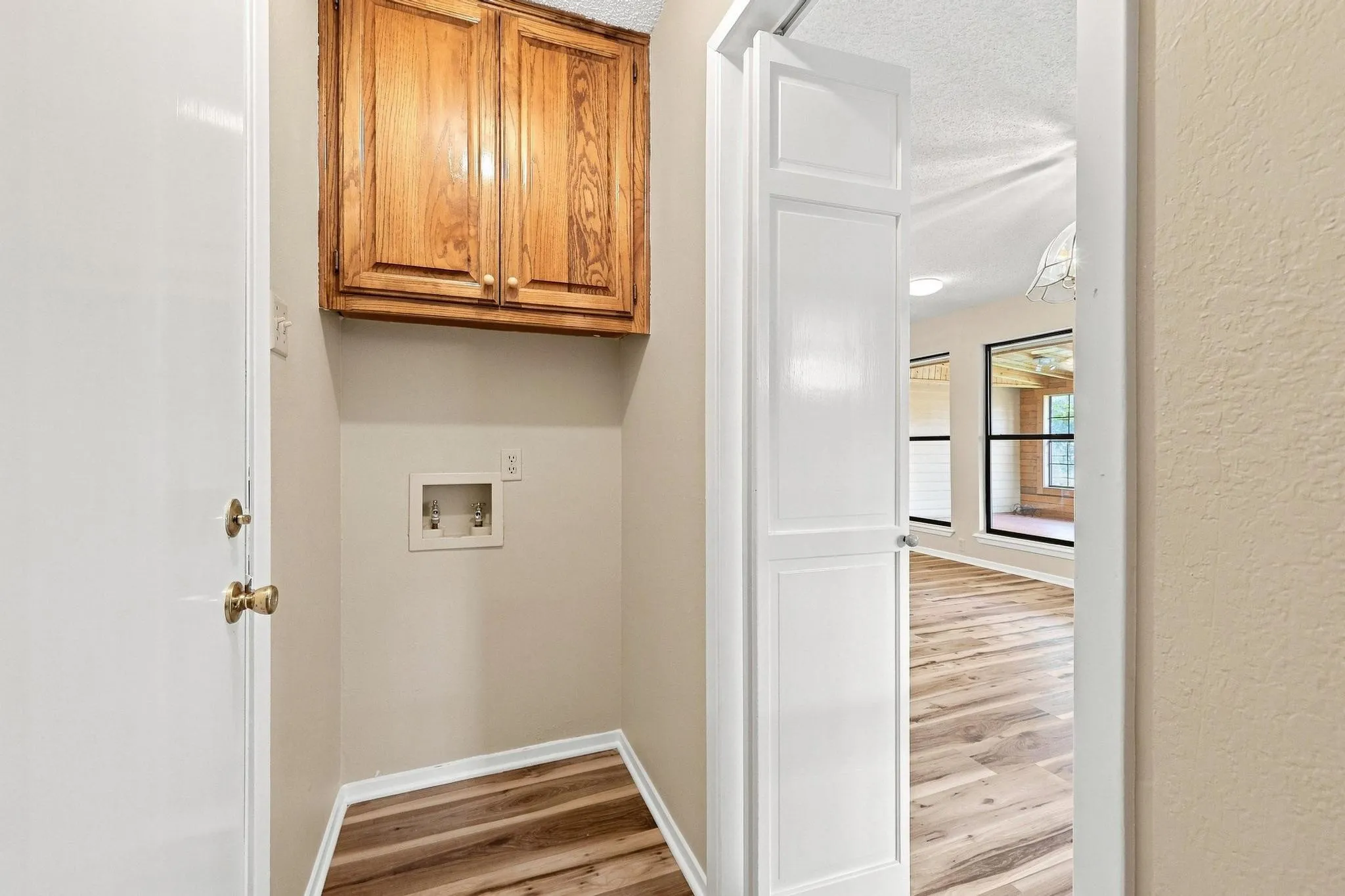 Single Family Residence For Sale in Grayson County , 1841 Glenway Drive, Sherman, Texas 75092, 3 Bedroom, 2 Bathroom, 2 Garage spaces, 1,756 Sqft, built in 1984, mls#21374520, Real Estate Agent in Sherman, Homes For Sale in Grayson county, Homes For Sale in Sherman, Realtor in Sherman Texas, Real Estate Brokerage Independent Realty Texas, Luminita Cordes Realtor