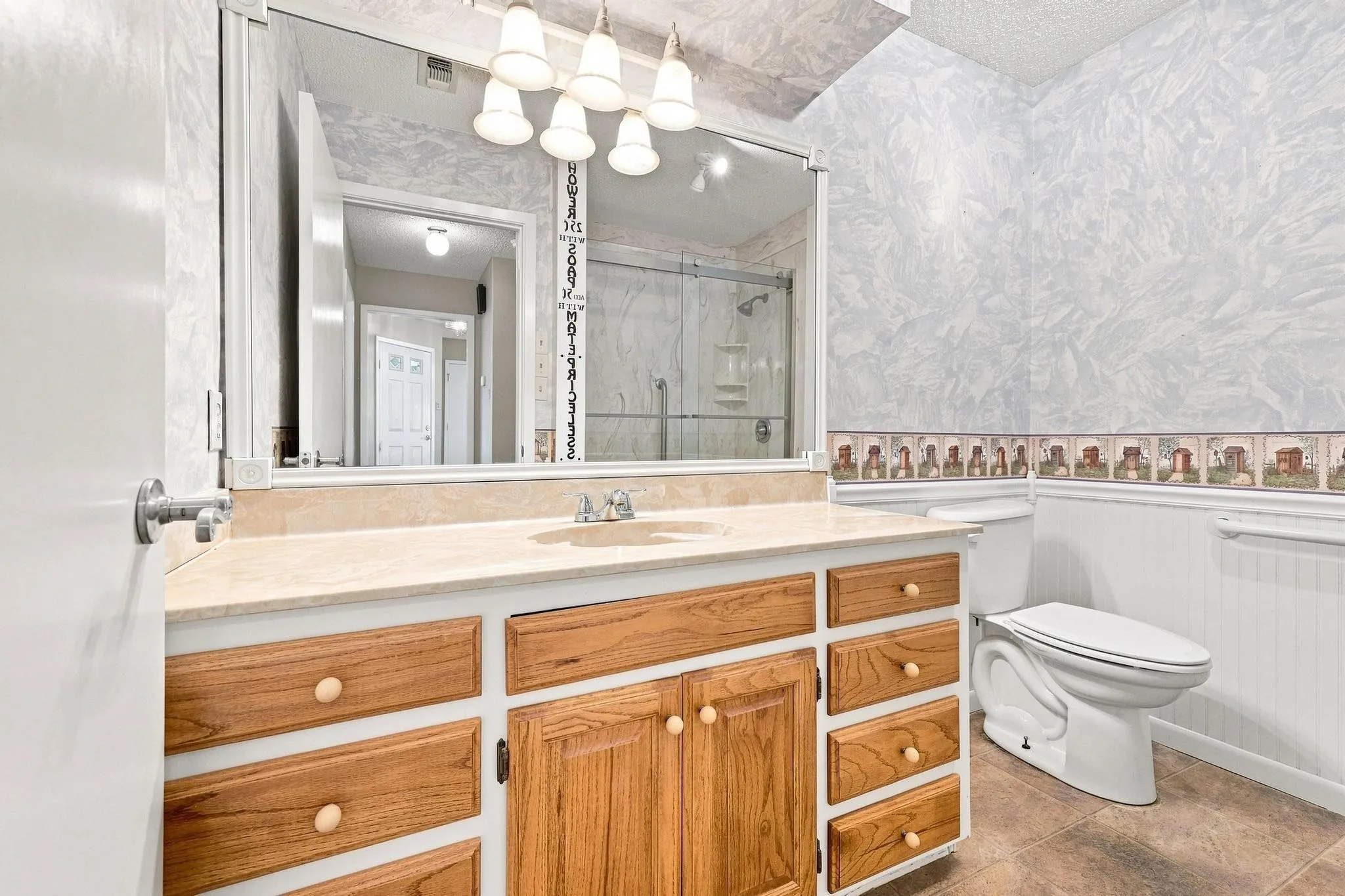 Single Family Residence For Sale in Grayson County , 1841 Glenway Drive, Sherman, Texas 75092, 3 Bedroom, 2 Bathroom, 2 Garage spaces, 1,756 Sqft, built in 1984, mls#21374520, Real Estate Agent in Sherman, Homes For Sale in Grayson county, Homes For Sale in Sherman, Realtor in Sherman Texas, Real Estate Brokerage Independent Realty Texas, Luminita Cordes Realtor