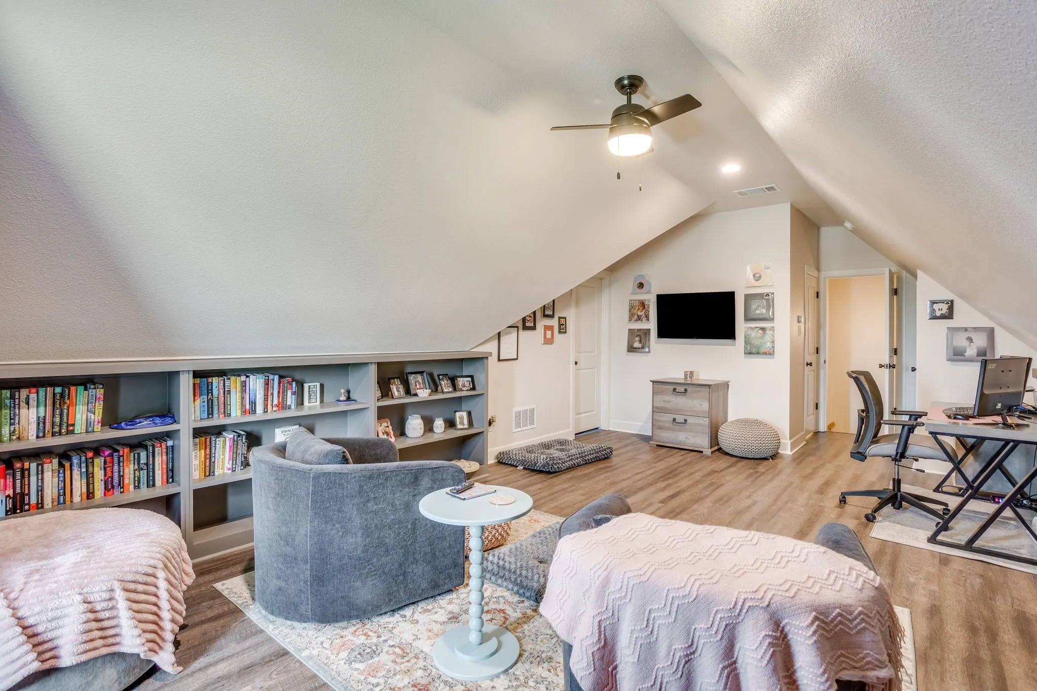 Single Family Residence For Sale in Parker County , 216 Greene Road, Weatherford, Texas 76087, 4 Bedroom, 4 Bathroom, 3 Garage spaces, 3,320 Sqft, built in 2022, mls#21376692, Real Estate Agent in Weatherford, Homes For Sale in Parker county, Homes For Sale in Weatherford, Realtor in Weatherford Texas, Real Estate Brokerage Independent Realty Texas, Luminita Cordes Realtor