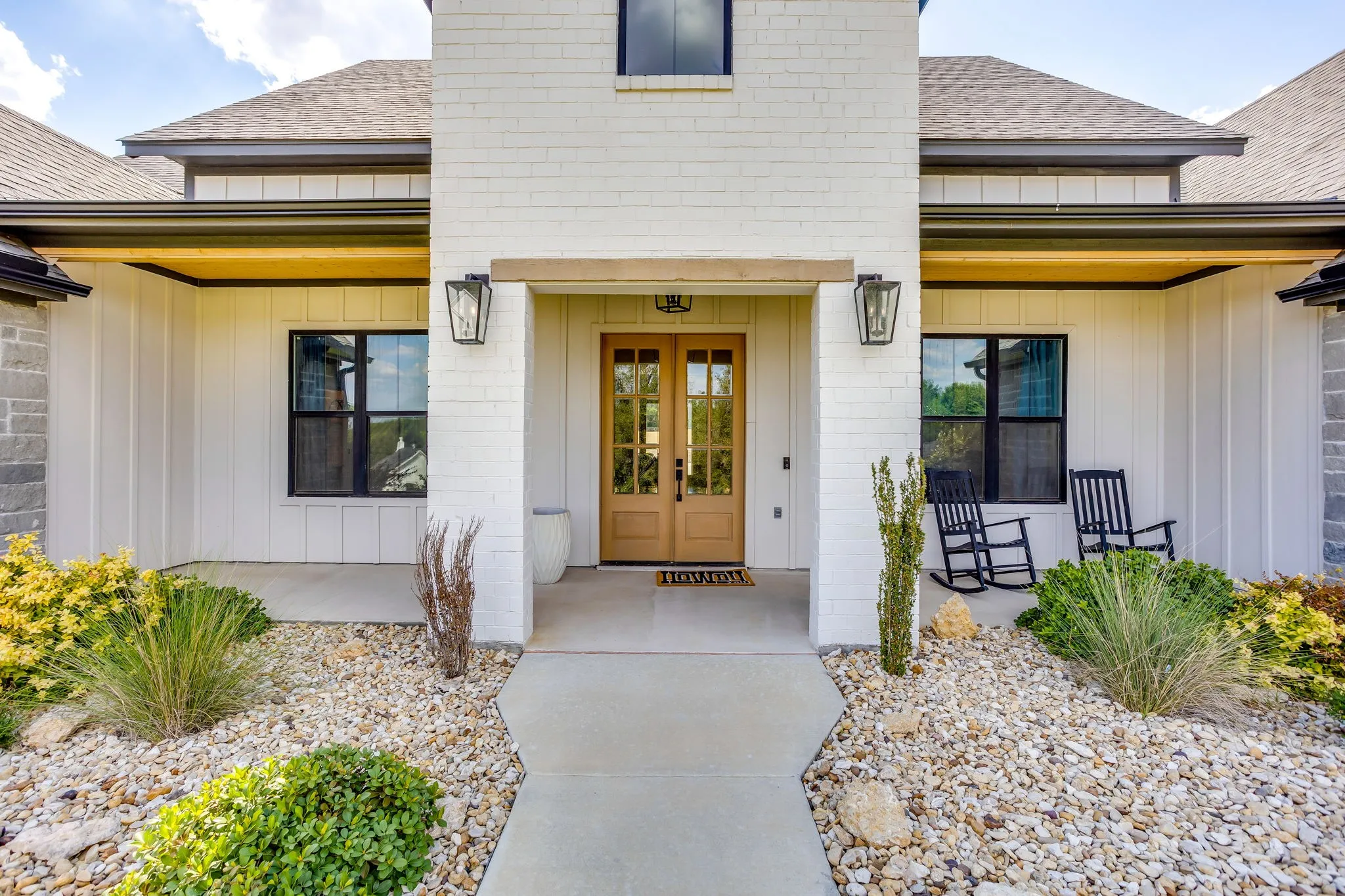 Single Family Residence For Sale in Parker County , 216 Greene Road, Weatherford, Texas 76087, 4 Bedroom, 4 Bathroom, 3 Garage spaces, 3,320 Sqft, built in 2022, mls#21376692, Real Estate Agent in Weatherford, Homes For Sale in Parker county, Homes For Sale in Weatherford, Realtor in Weatherford Texas, Real Estate Brokerage Independent Realty Texas, Luminita Cordes Realtor