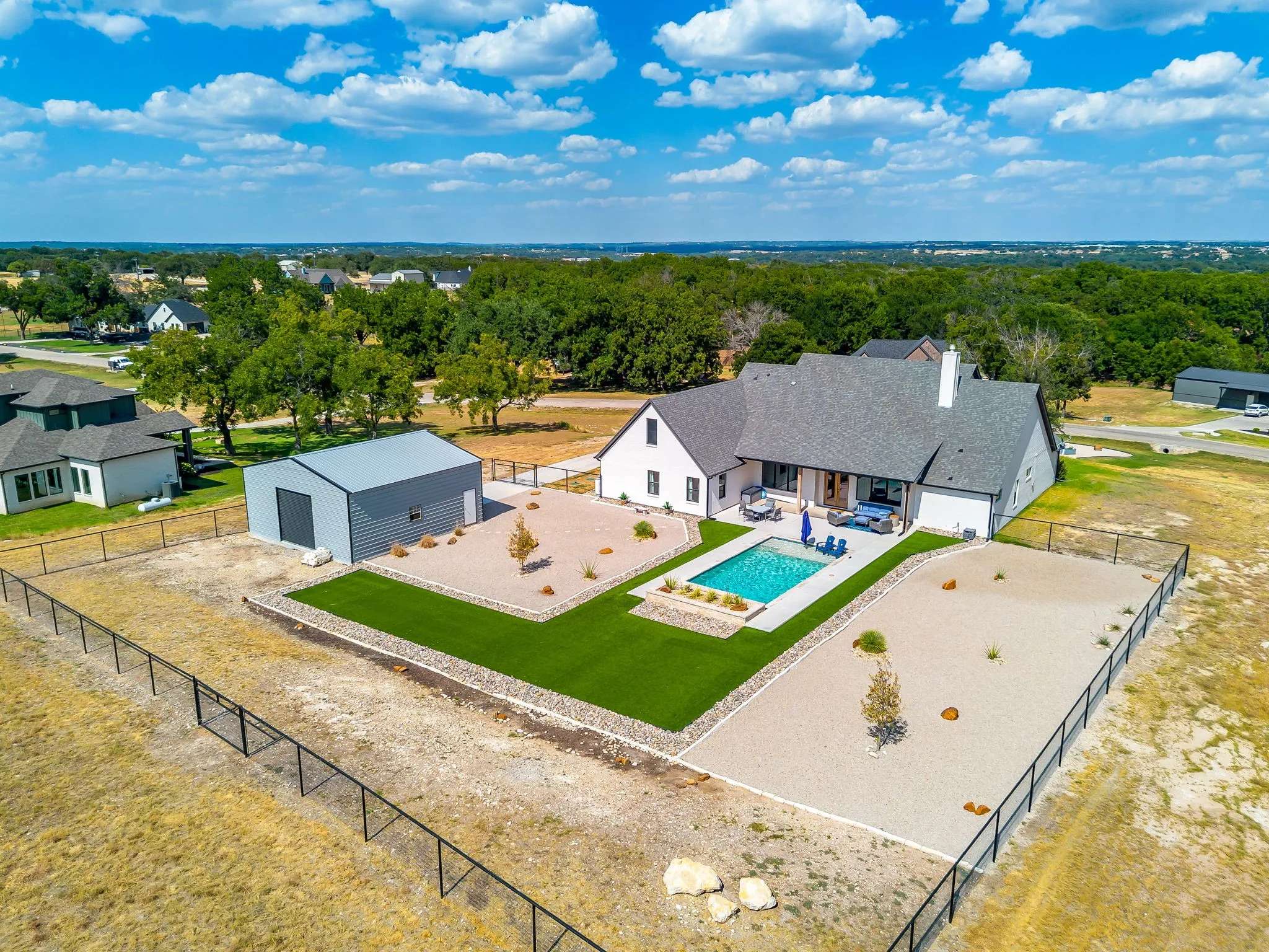 Single Family Residence For Sale in Parker County , 216 Greene Road, Weatherford, Texas 76087, 4 Bedroom, 4 Bathroom, 3 Garage spaces, 3,320 Sqft, built in 2022, mls#21376692, Real Estate Agent in Weatherford, Homes For Sale in Parker county, Homes For Sale in Weatherford, Realtor in Weatherford Texas, Real Estate Brokerage Independent Realty Texas, Luminita Cordes Realtor