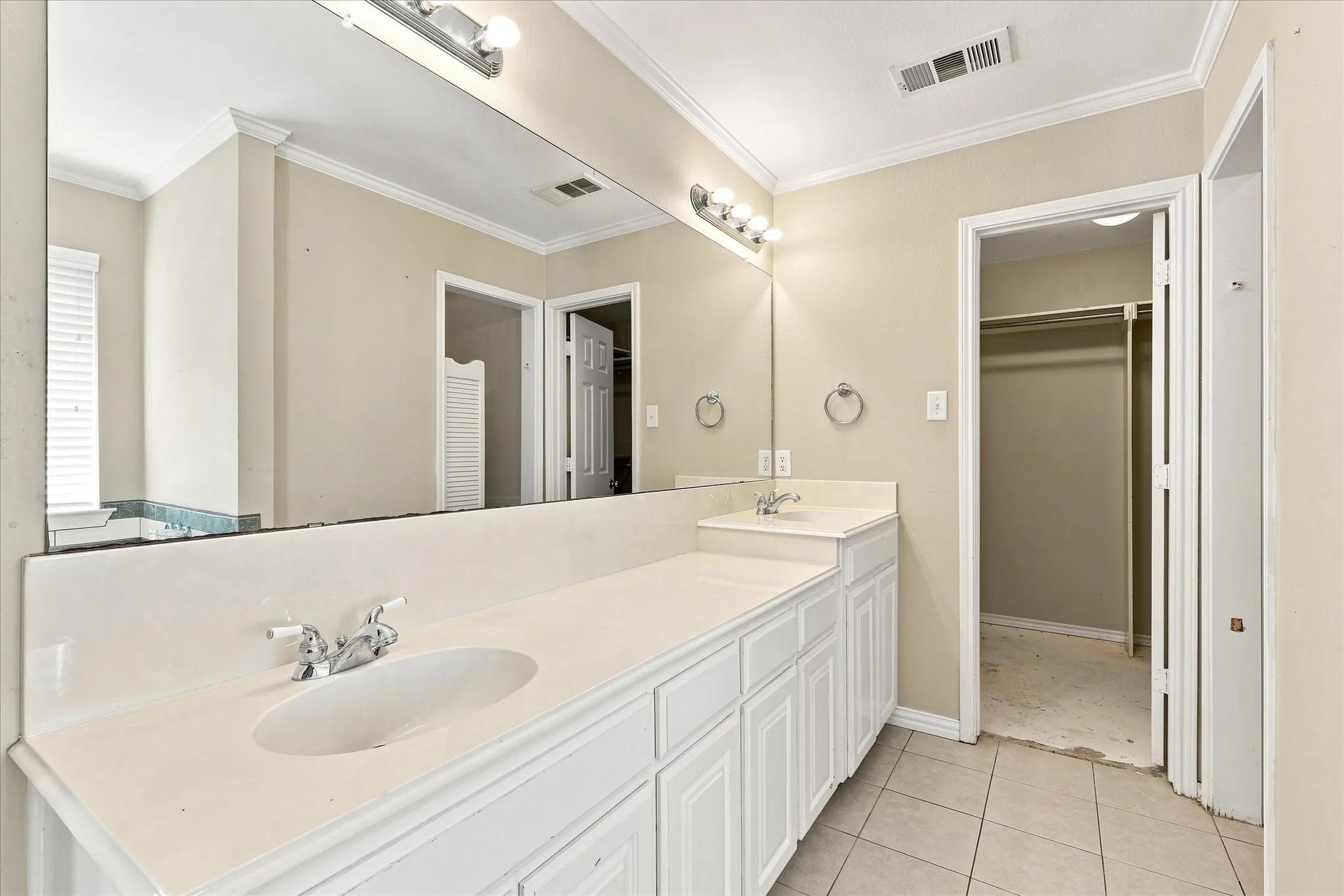 Single Family Residence For Sale in Kaufman County , 9934 Stonehearth Lane, Forney, Texas 75126, 3 Bedroom, 2 Bathroom, 4 Garage spaces, 1,759 Sqft, built in 2000, mls#21375443, Real Estate Agent in Forney, Homes For Sale in Kaufman county, Homes For Sale in Forney, Realtor in Forney Texas, Real Estate Brokerage Independent Realty Texas, Luminita Cordes Realtor